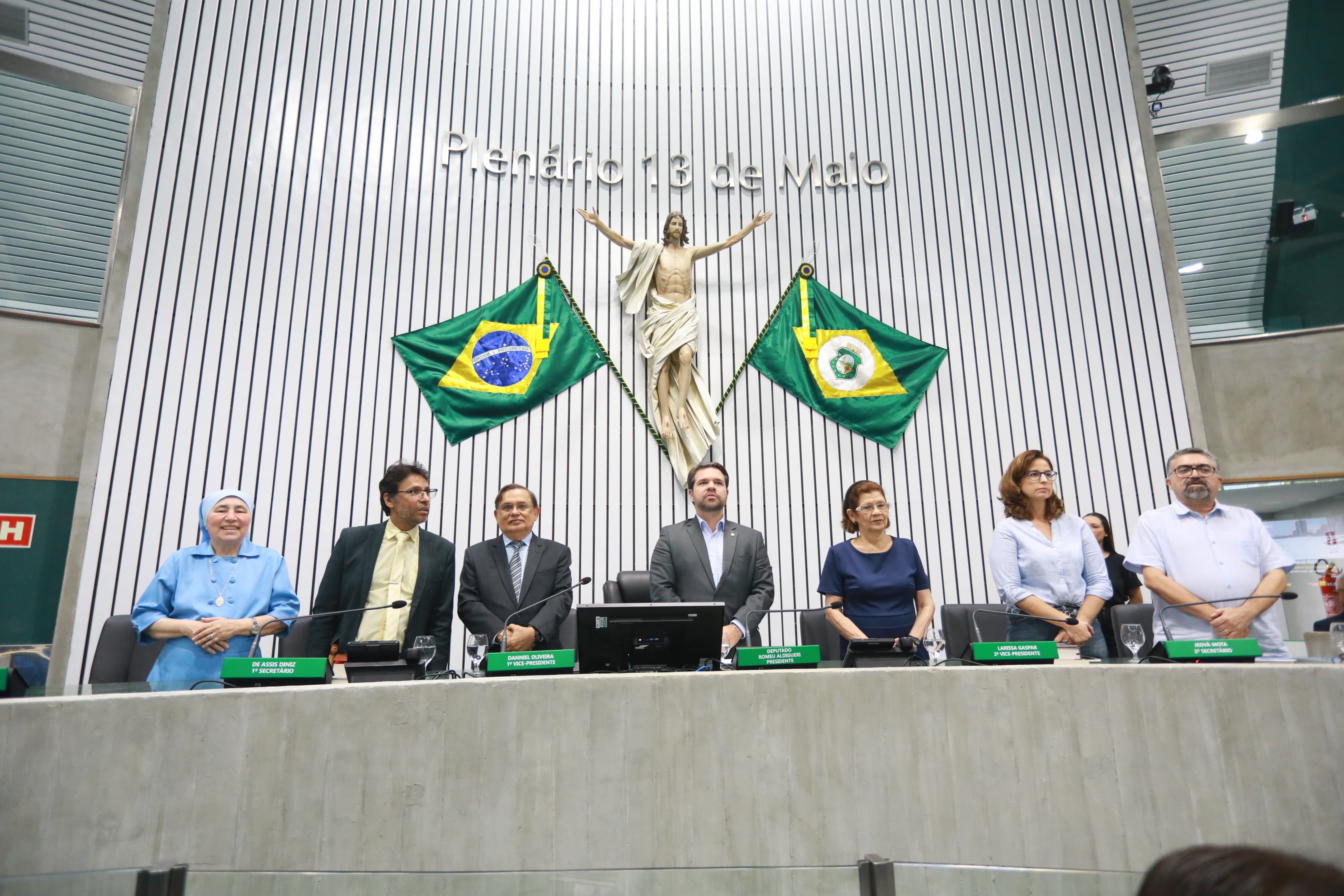 Impacto social da Creche Amadeu Barros Leal é destaque em sessão solene na Alece
