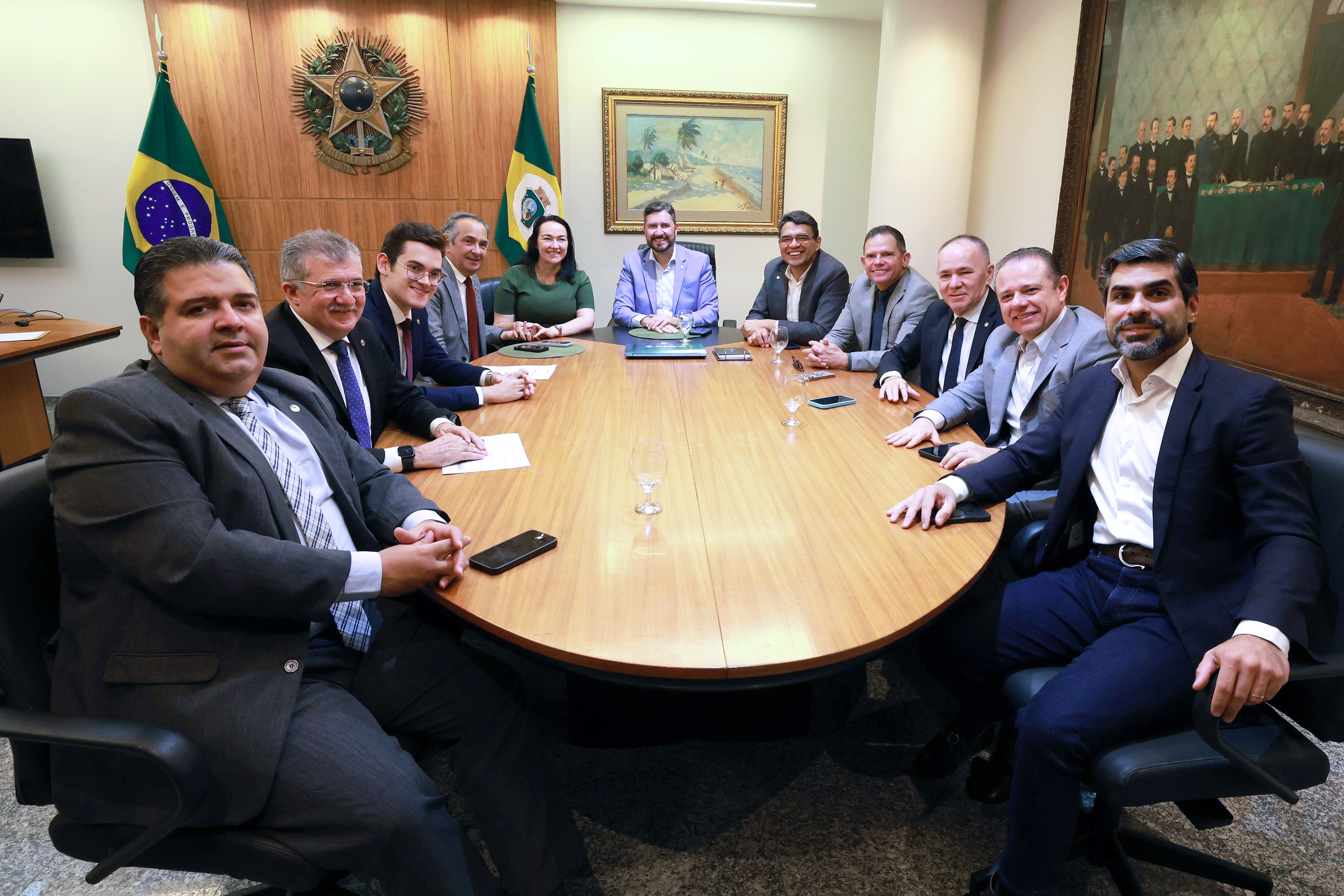 Presidente da Alece se reúne com deputados da oposição e reforça tratamento igualitário no Parlamento estadual