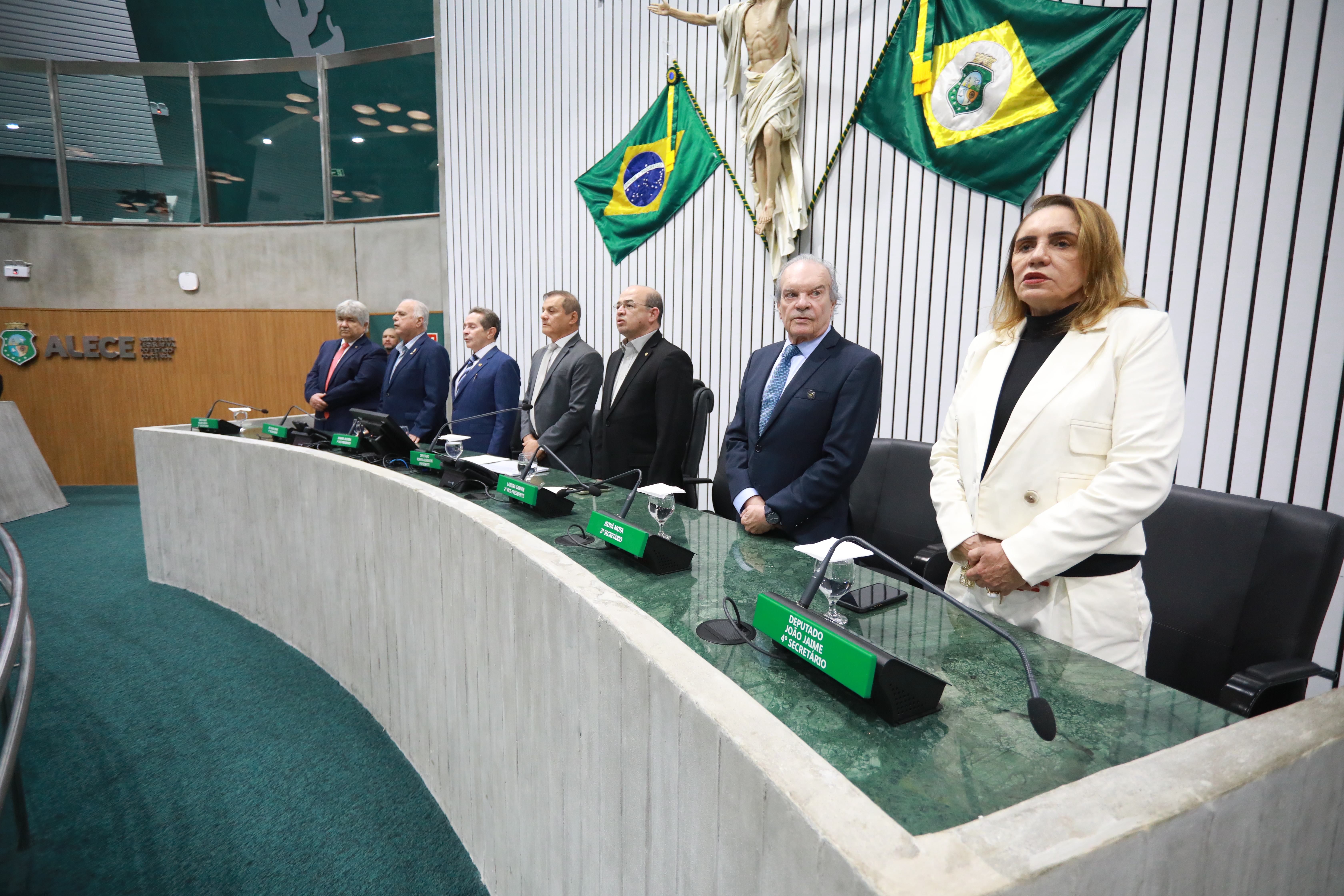 Atuação do Grupo Fornecedora ao longo de sete décadas é destacada em sessão solene