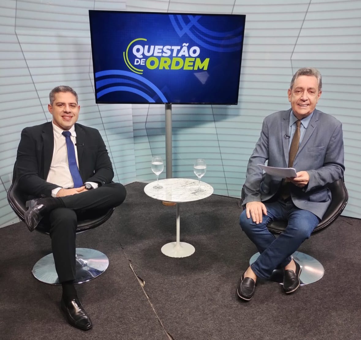 Juiz Sérgio Augusto Furtado Neto Viana e jornalista Renato Abreu