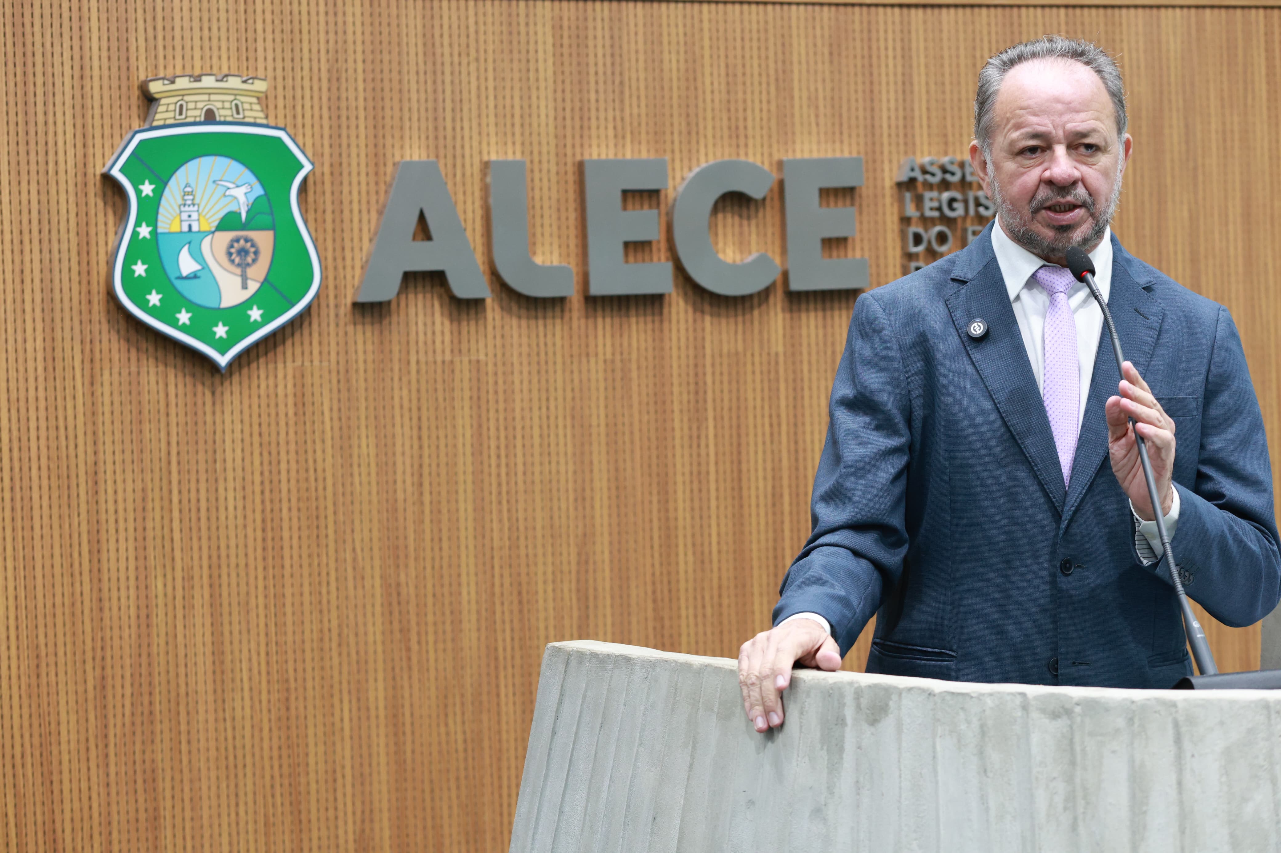 Deputado Acrísio Sena (PT)