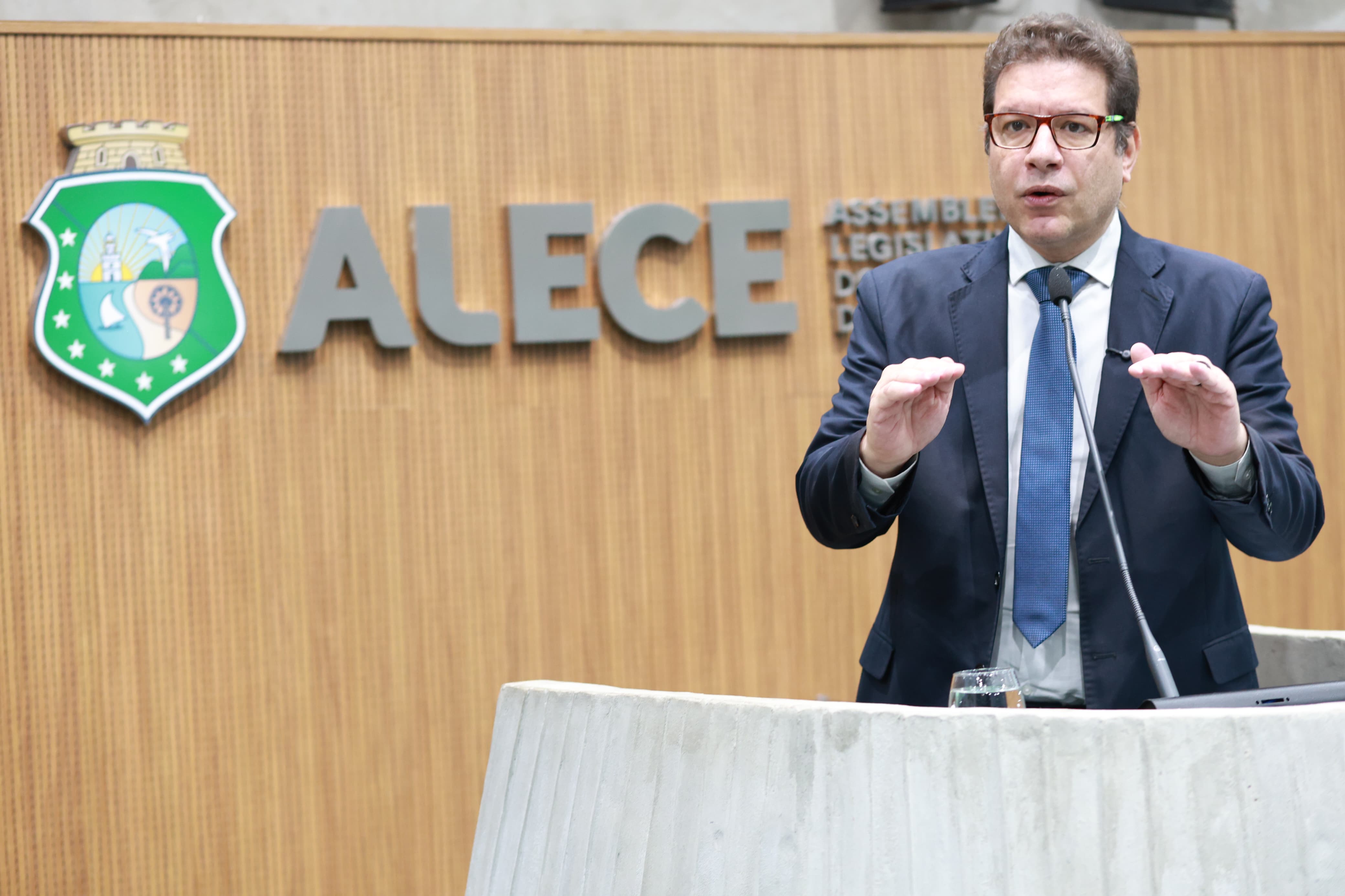 Deputado Renato Roseno (Psol)