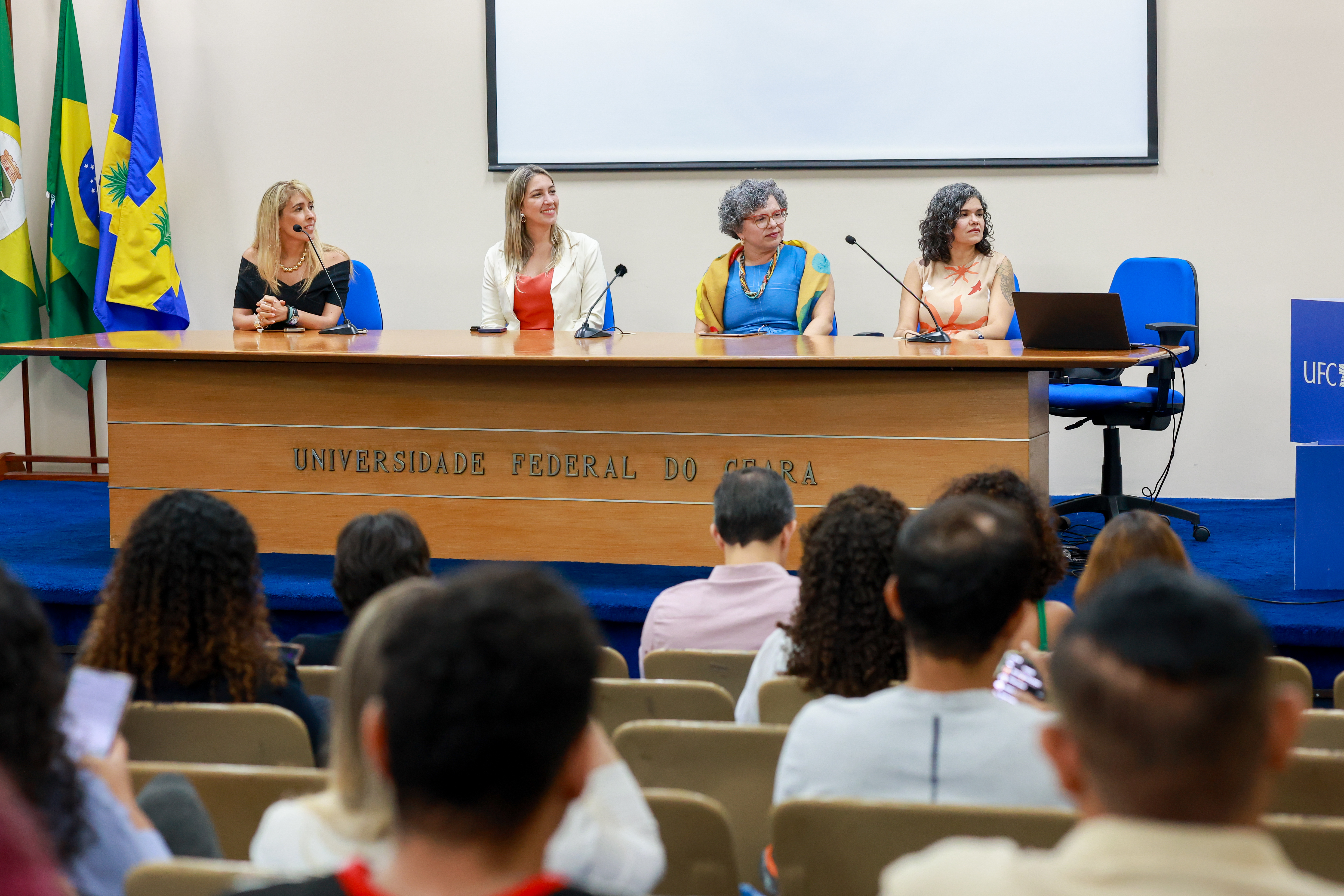 Assinatura do termo de cooperação ocorreu no Auditório da Reitoria da UFC