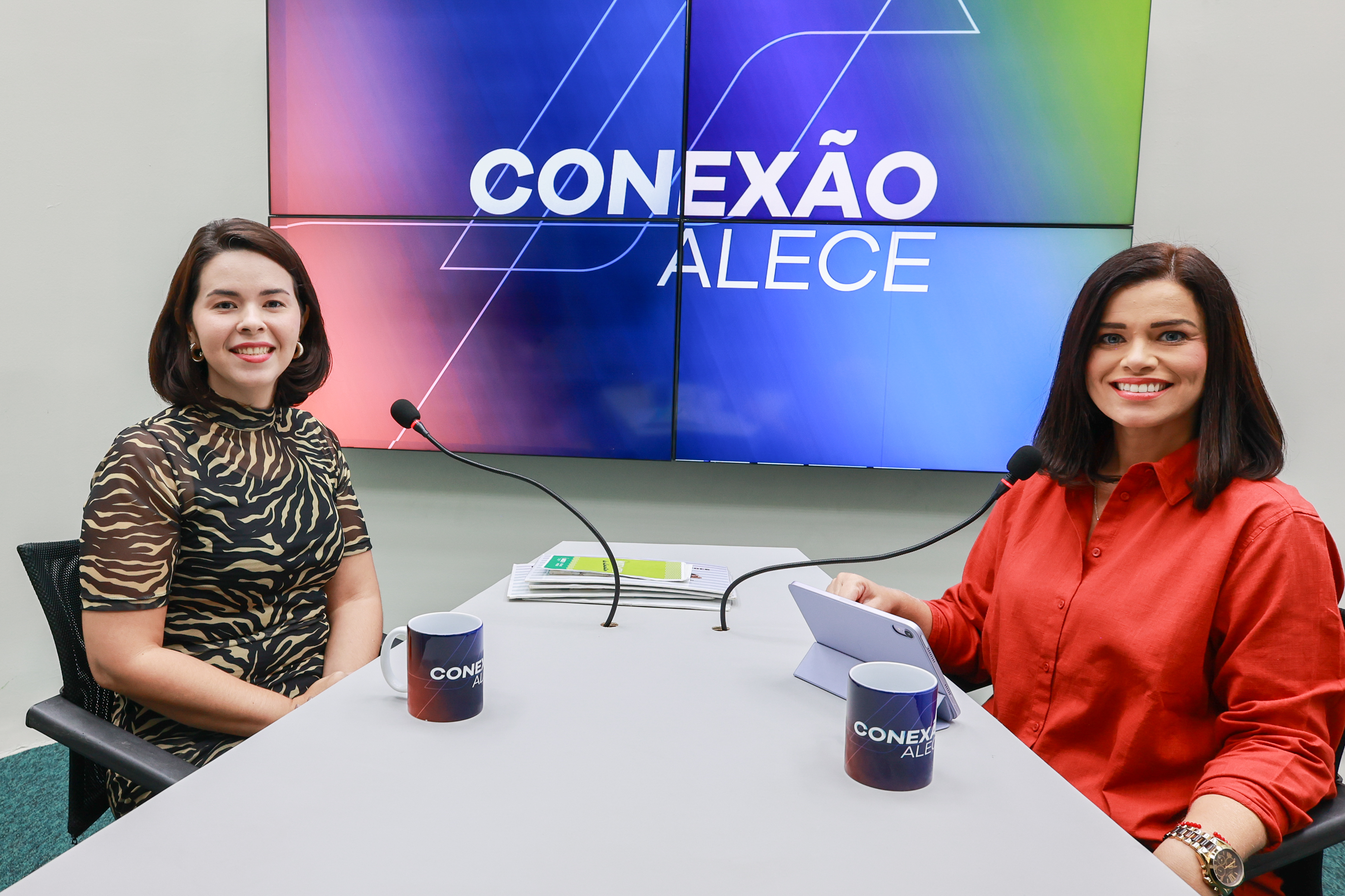 A profissional é especializada em Nutrição e Pediatria