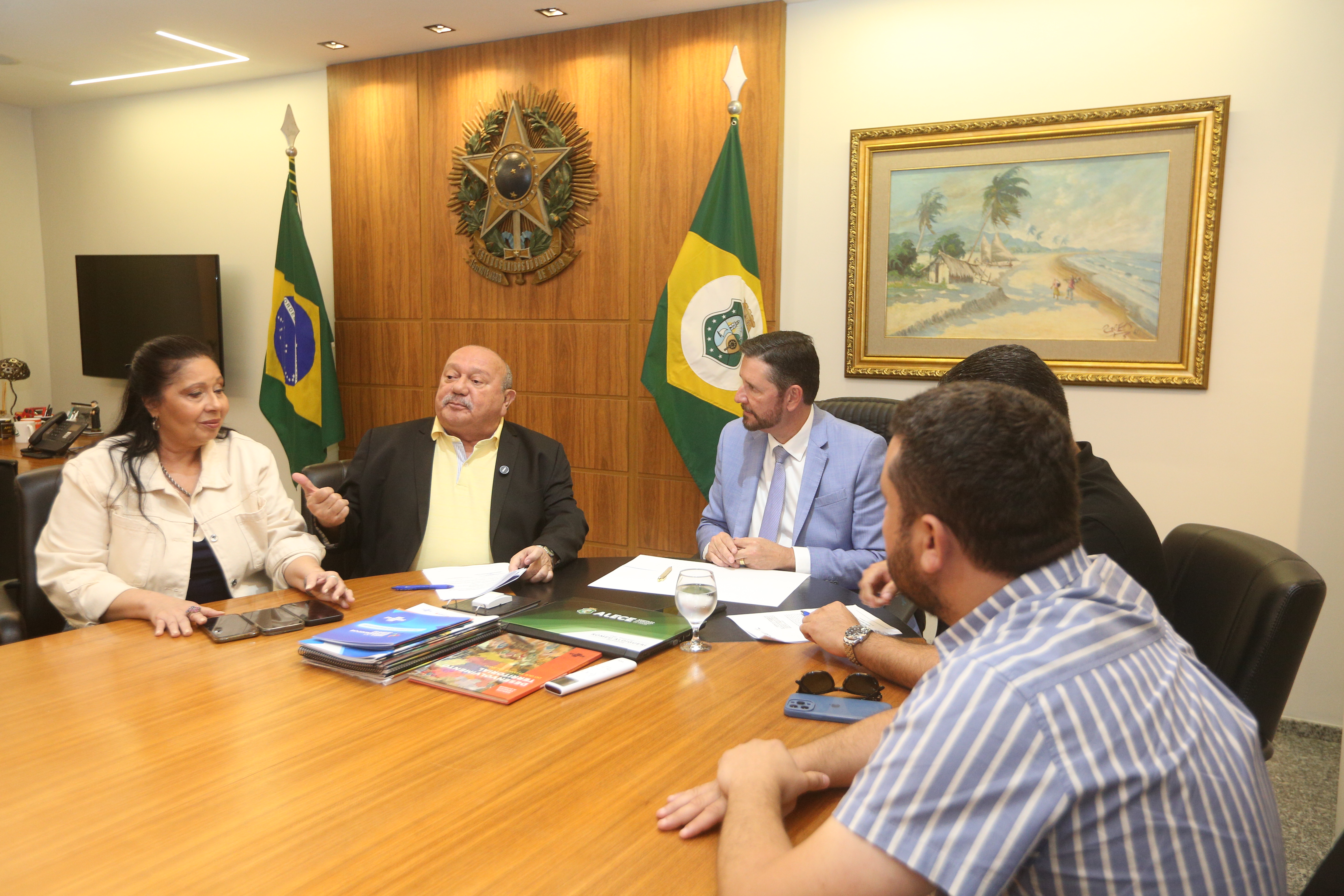 Assinatura foi realizada no gabinete da Presidência da Alece