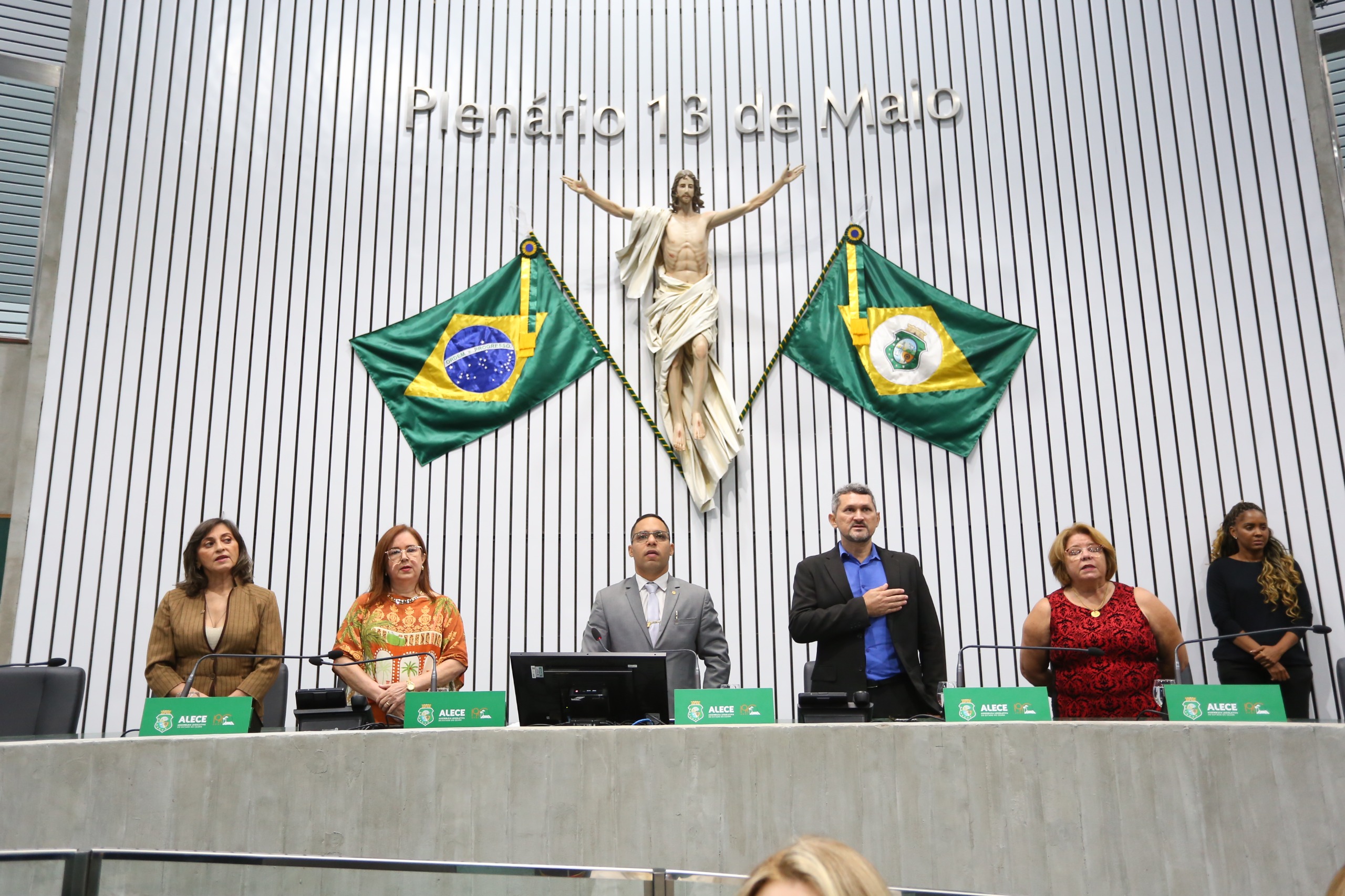 Alece destaca papel de conciliadores e mediadores na justiça cidadão em solenidade