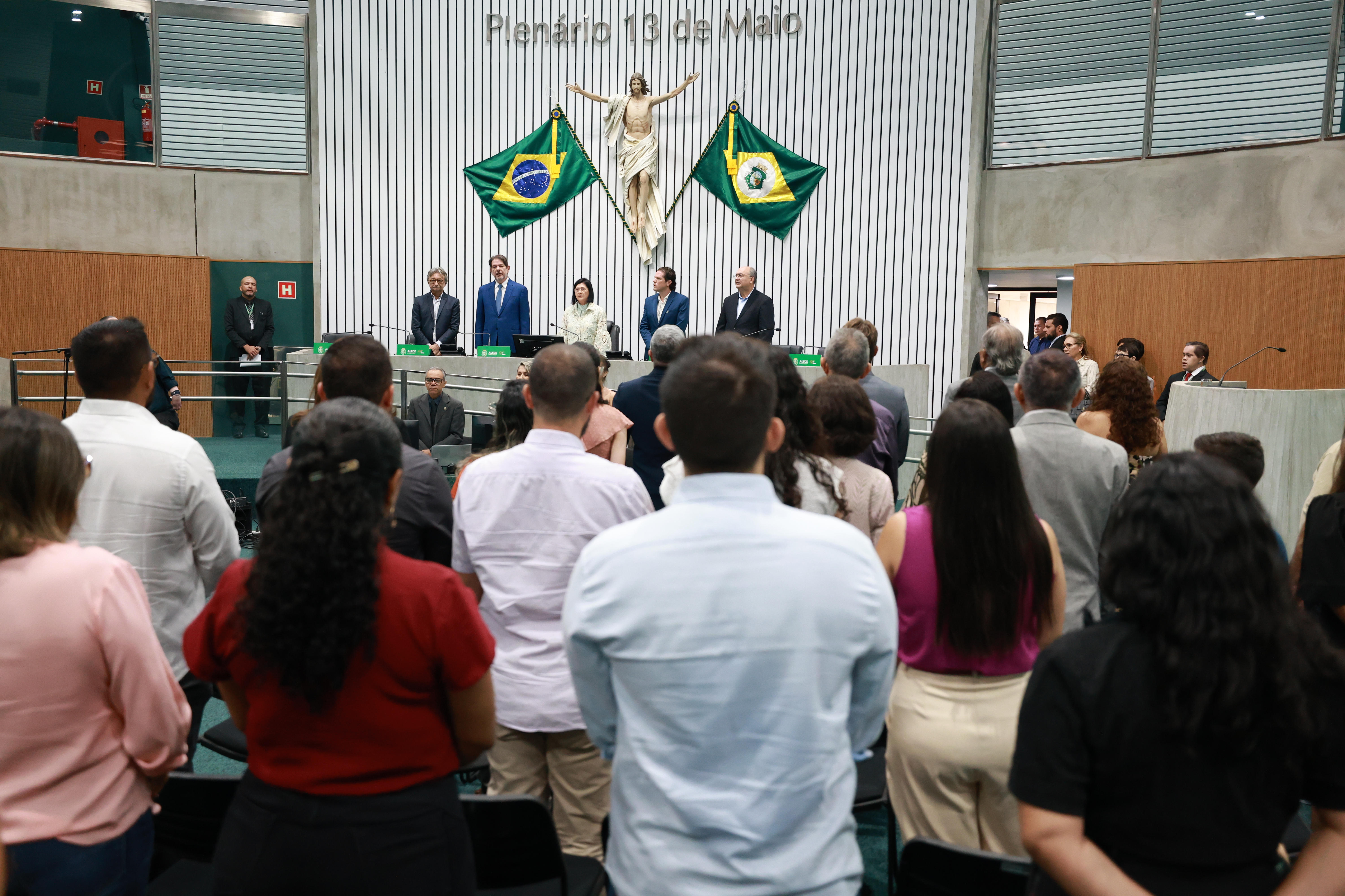 Sessão solene na Alece homenageia pais atípicos do Ceará