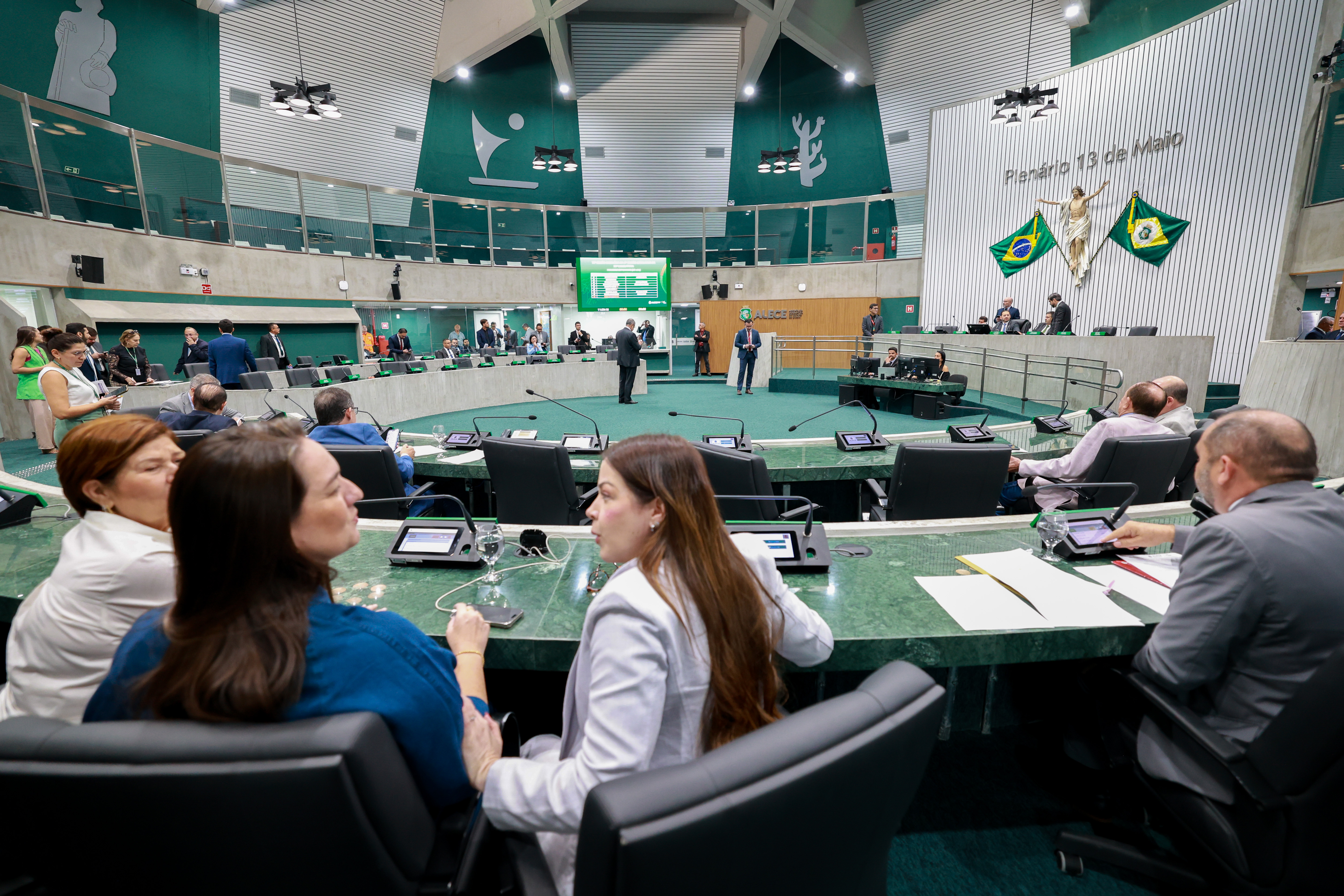 Alece aprova 24 projetos de deputados na sessão desta quarta-feira