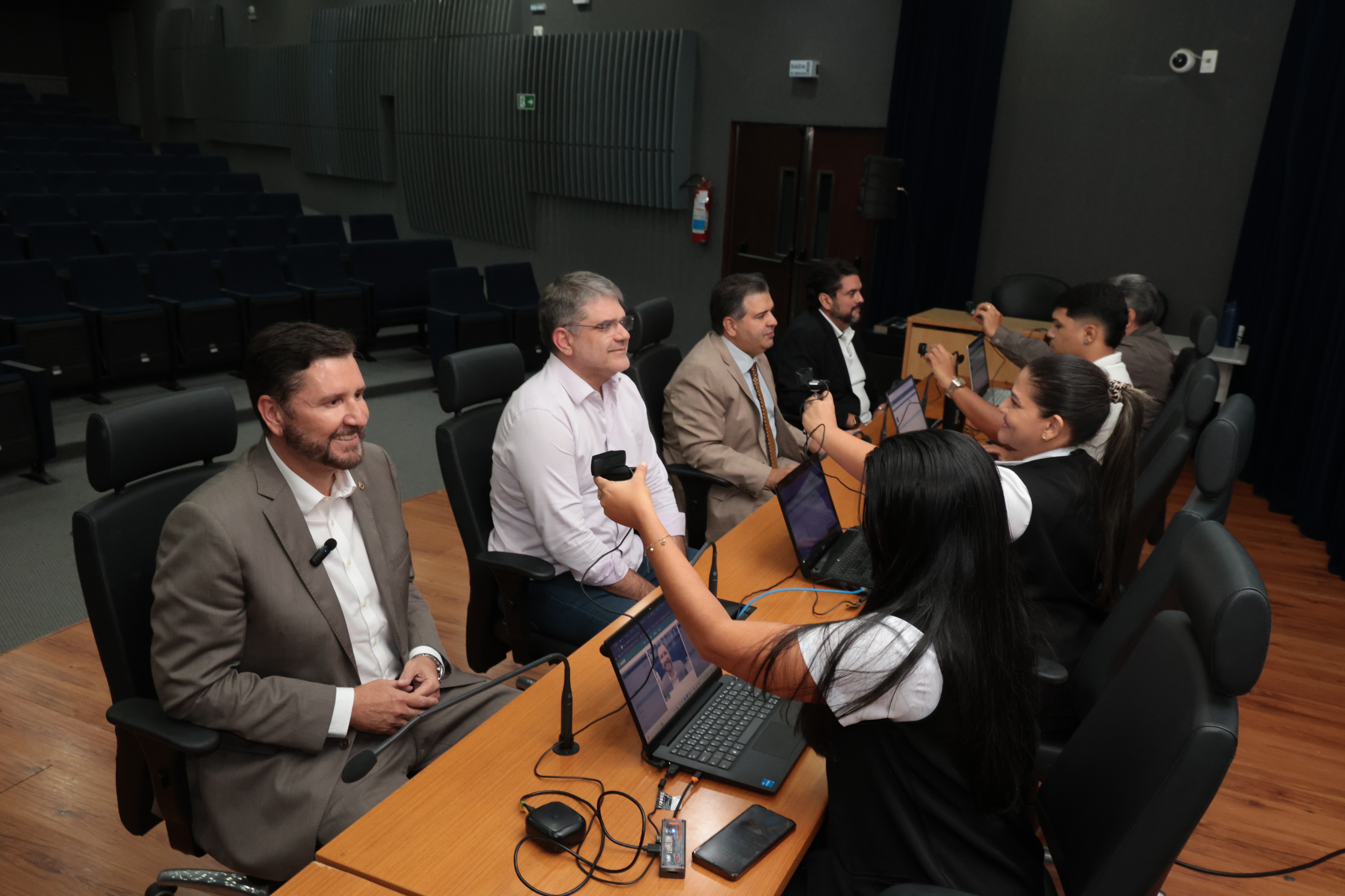 Cadastramento ocorreu no Auditório Murilo Aguiar