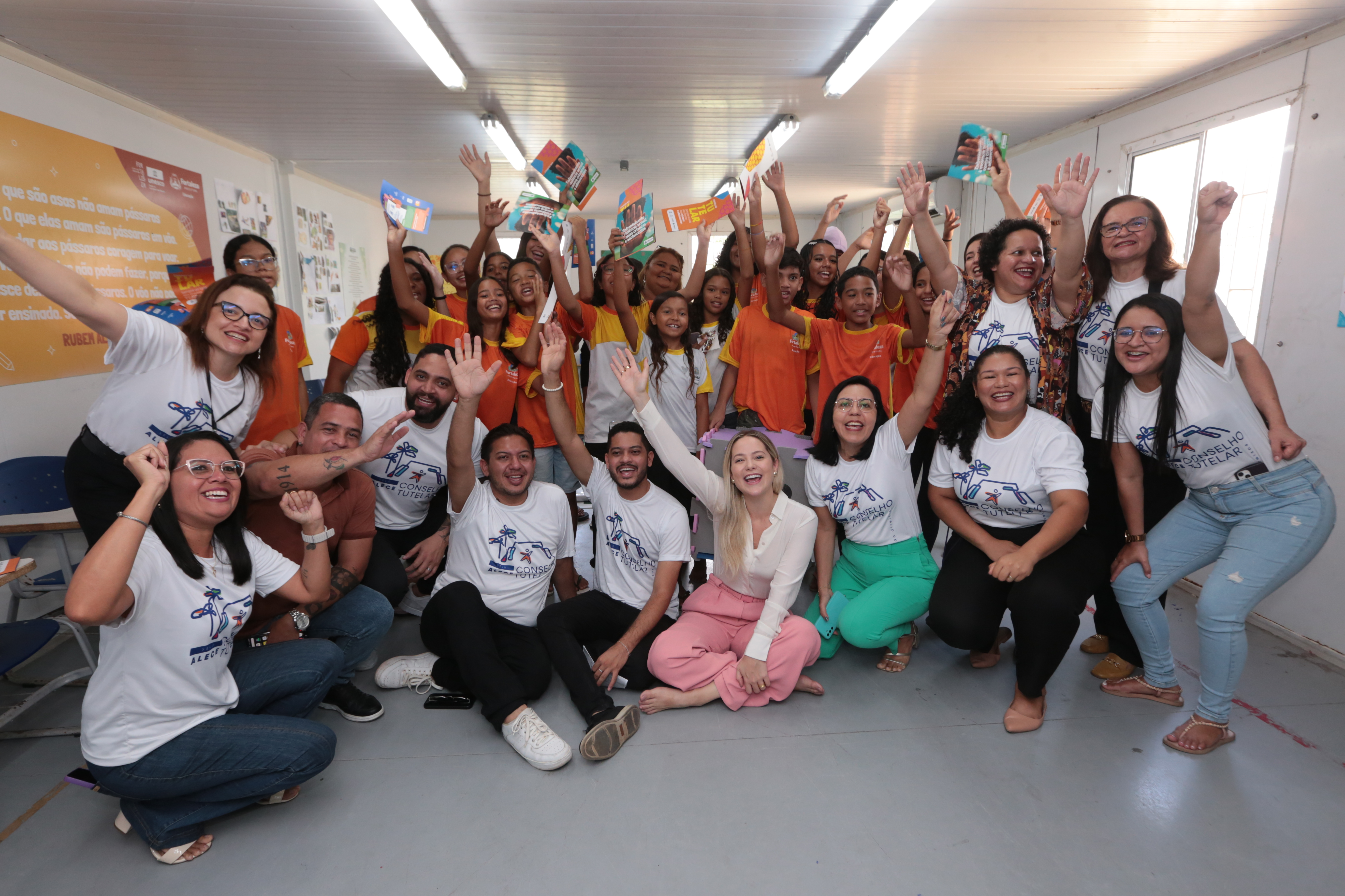 Primeira-dama da Alece acompanha ações do Selo Alece Conselho Tutelar em escola de Fortaleza