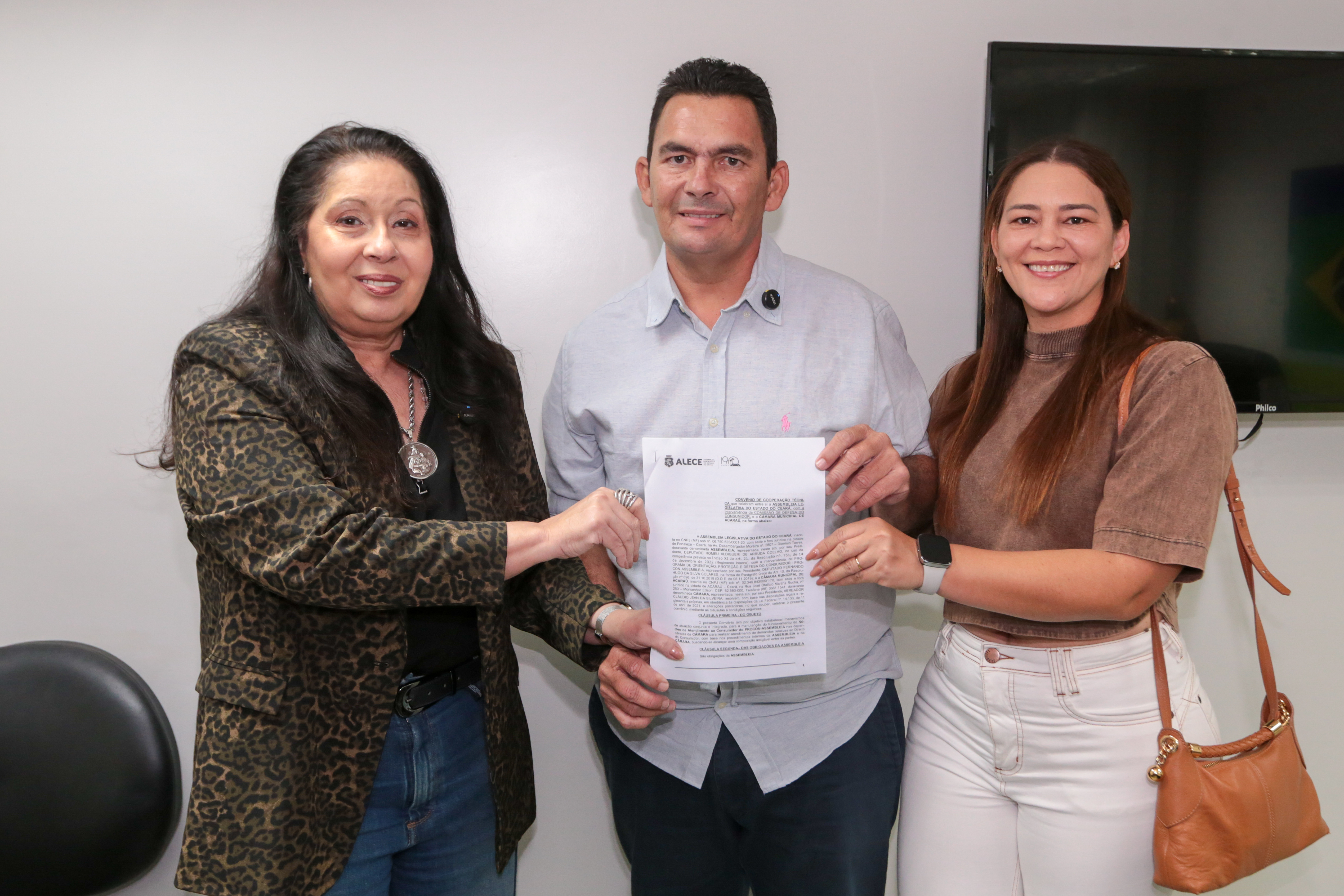 Assinatura ocorreu na manhã desta quinta-feira (18/09)