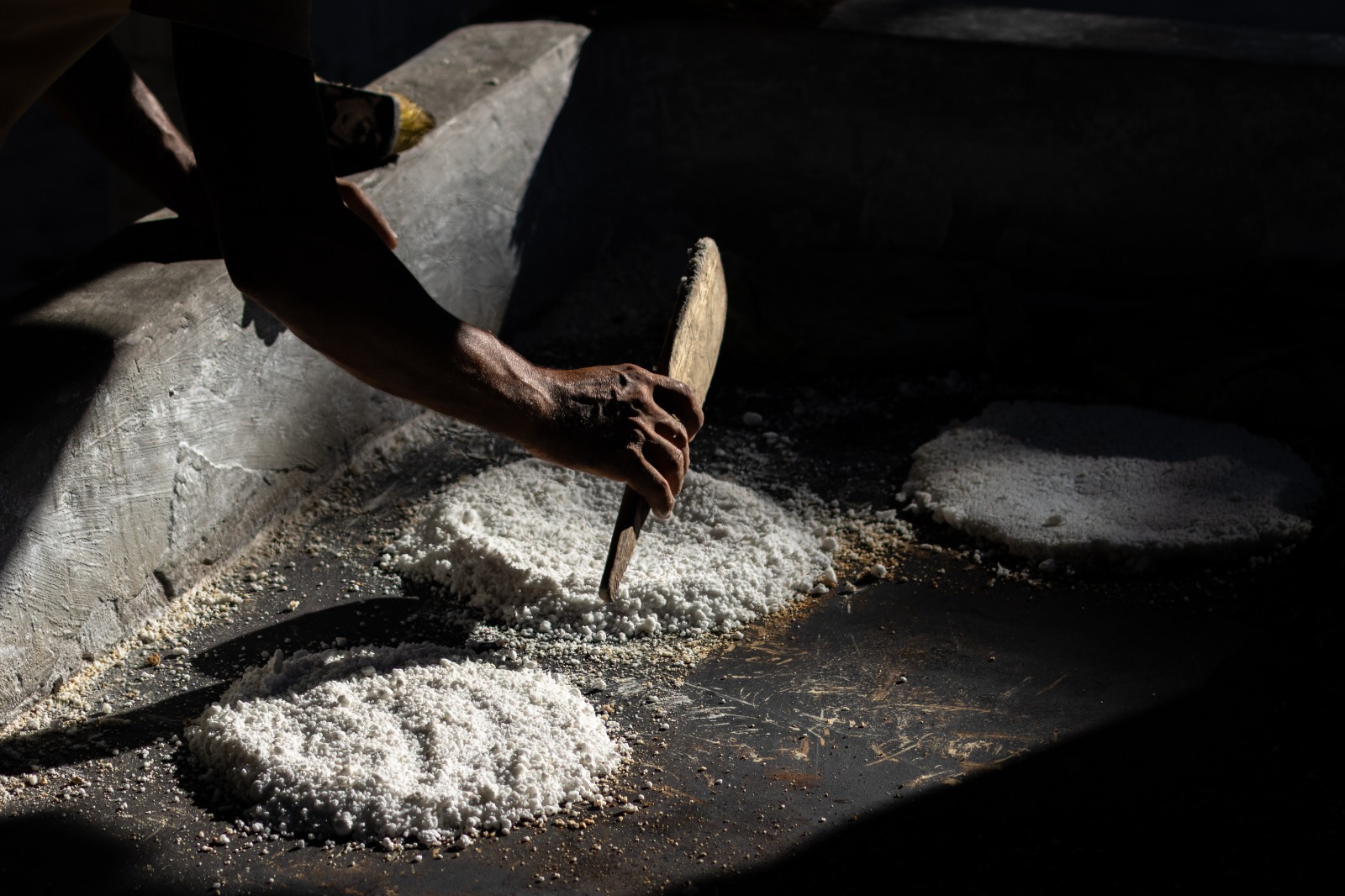 Edição da revista Plenário Alece tem como um dos destaques a produção das casas de farinha