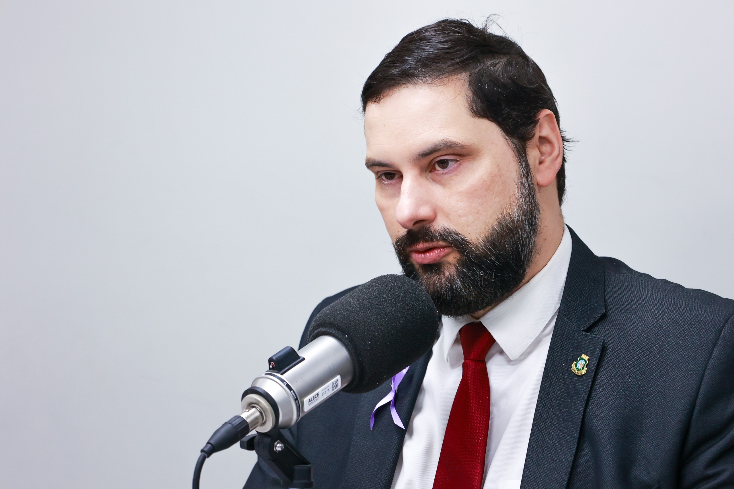 Procurador-geral da Alece, odrigo Martiniano Ayres Lins