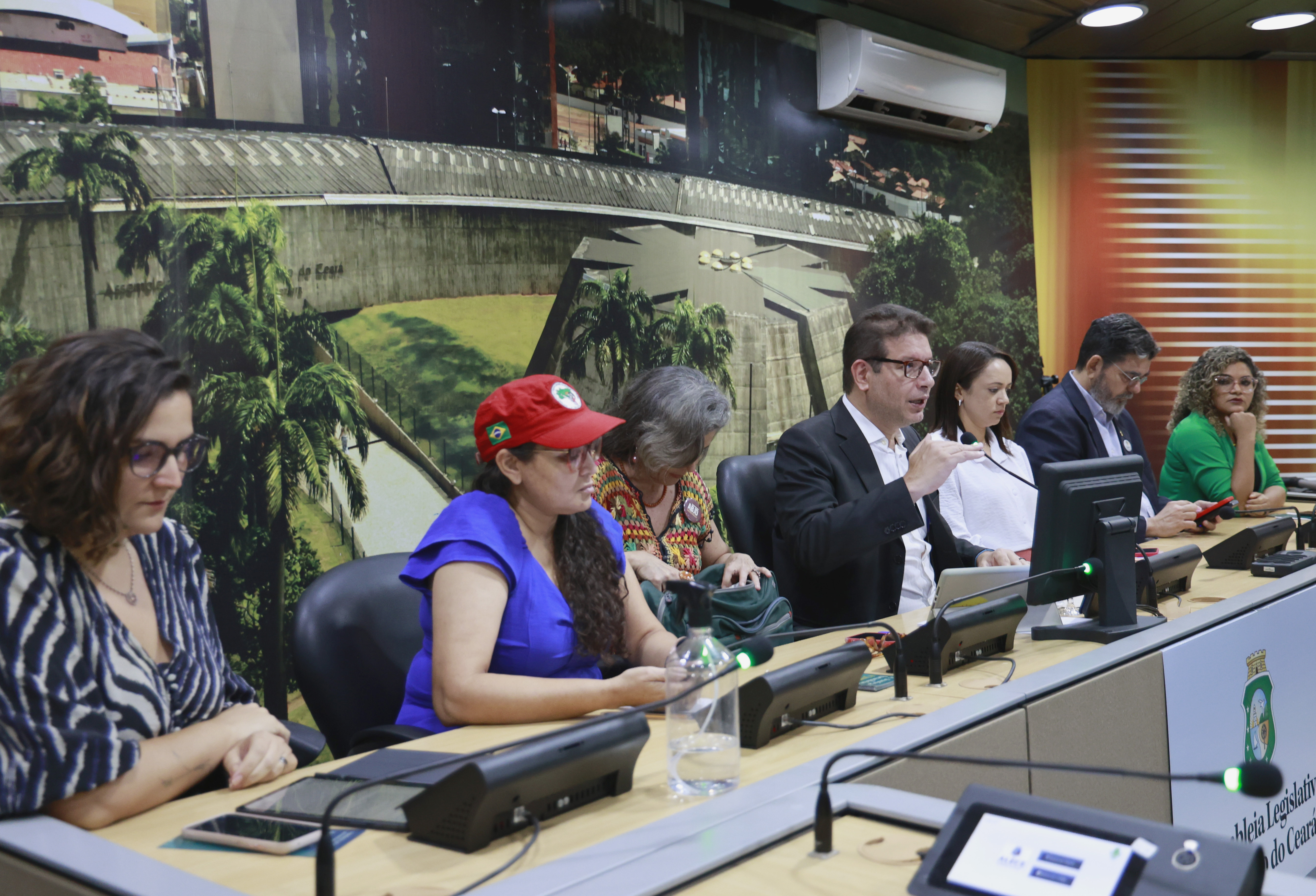 Audiência pública ocorreu na tarde desta quinta-feira (05/12), no Complexo de Comissões Técnicas da Alece