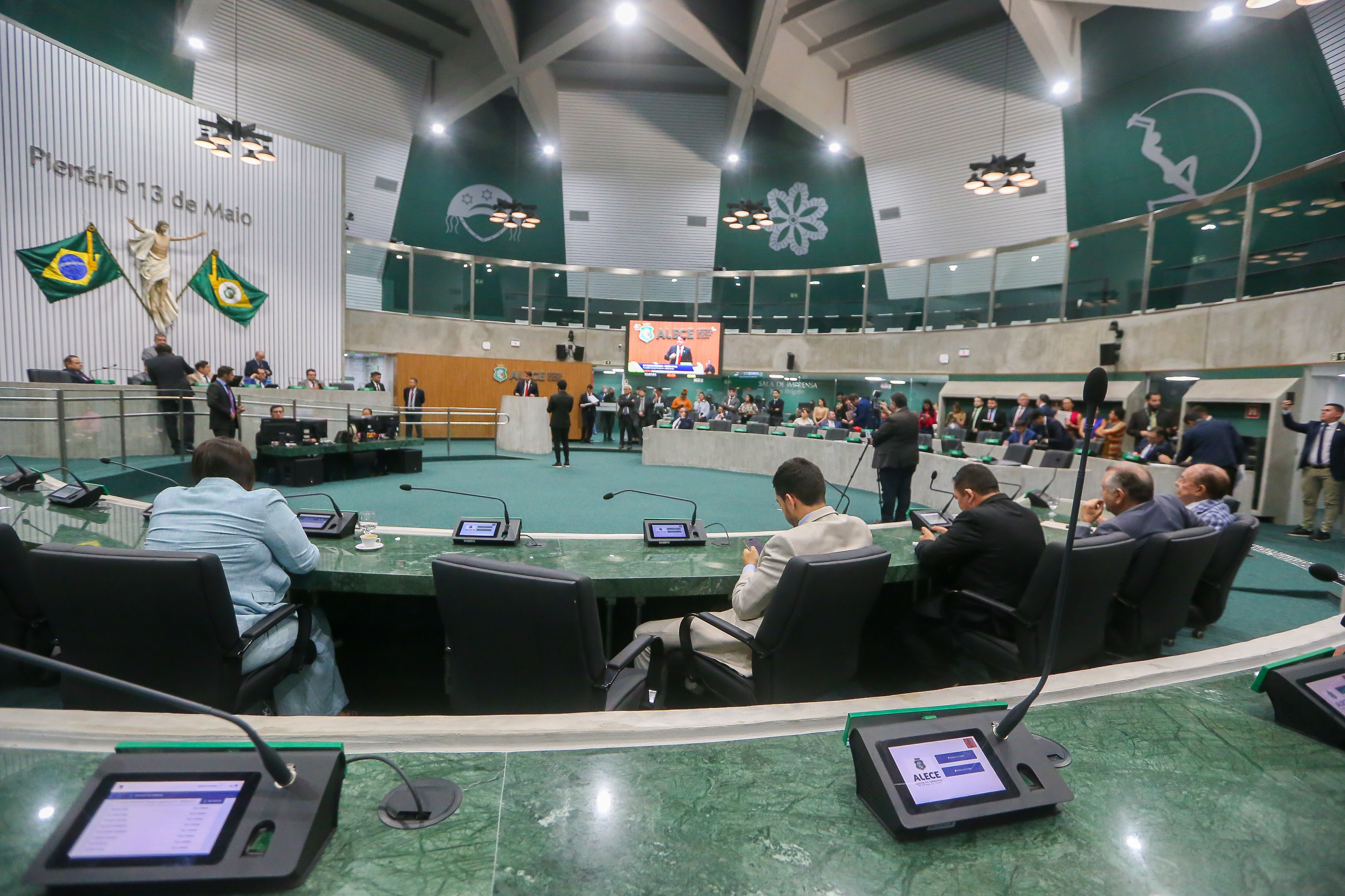 Votação ocorreu durante a sessão plenária desta quarta-feira (17/09)