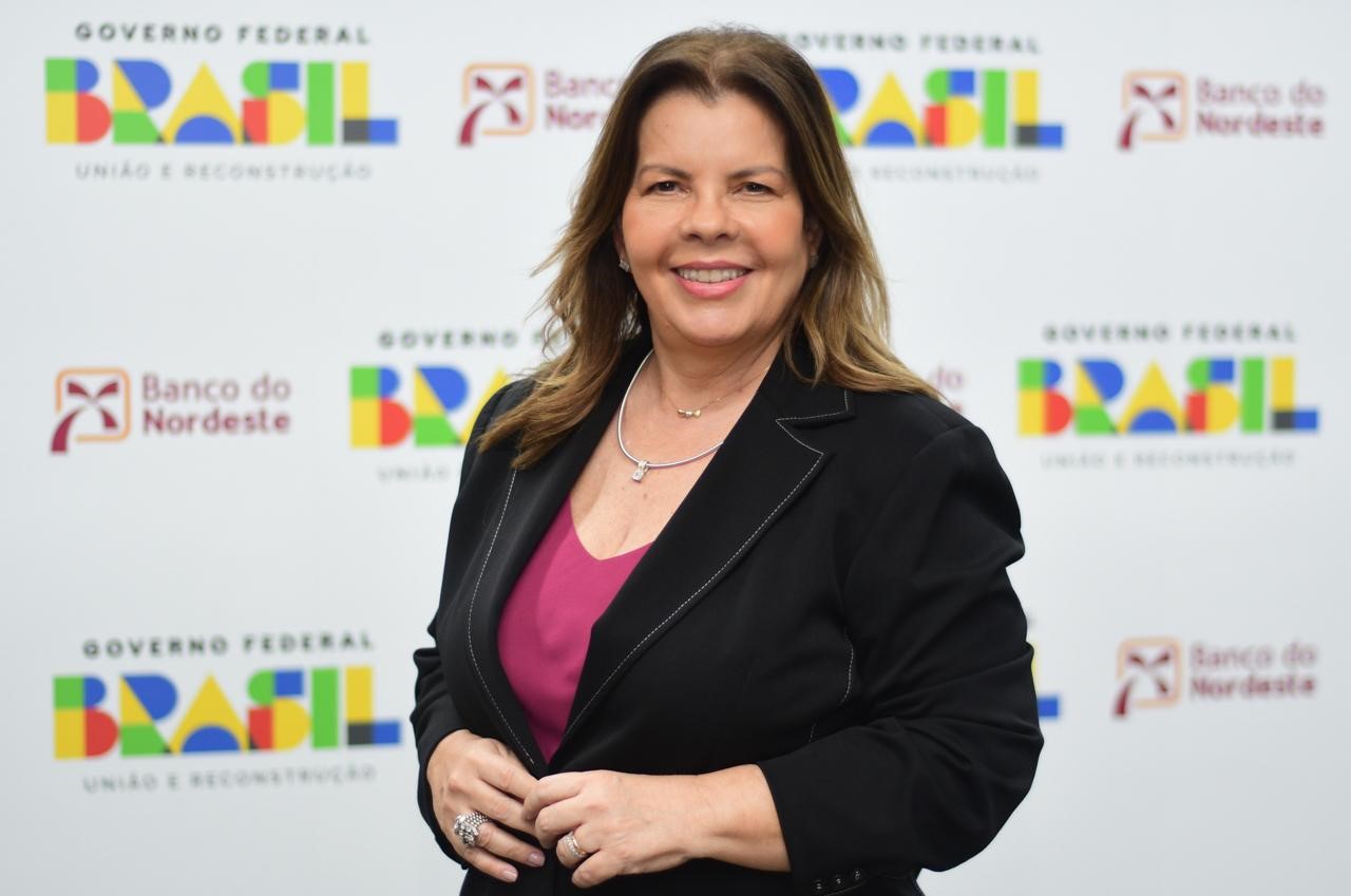 Alece homenageia Eliane Libânio com Título de Cidadã Cearense