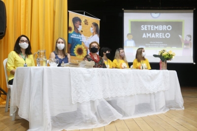 Oficina Despertar é realizada  no Centro Cultural Tasso Jereissati, município de Horizonte