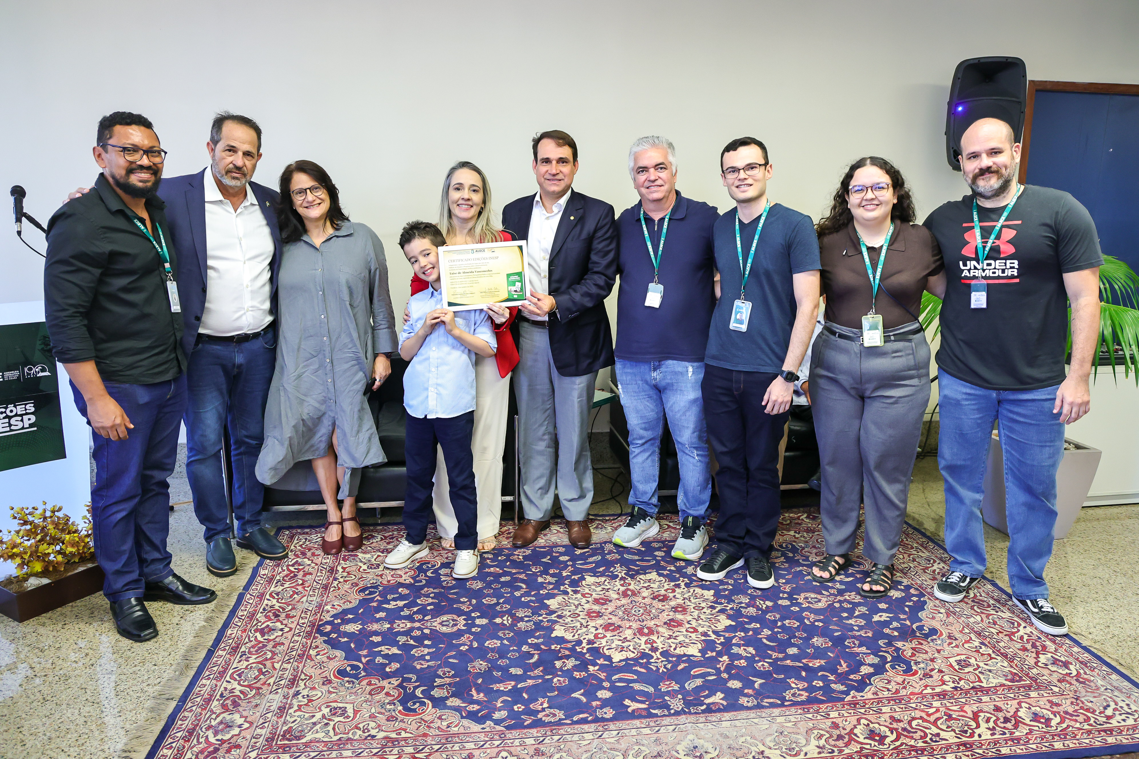 Inesp lança livro sobre atuação da Controladoria da Alece na promoção da transparência pública