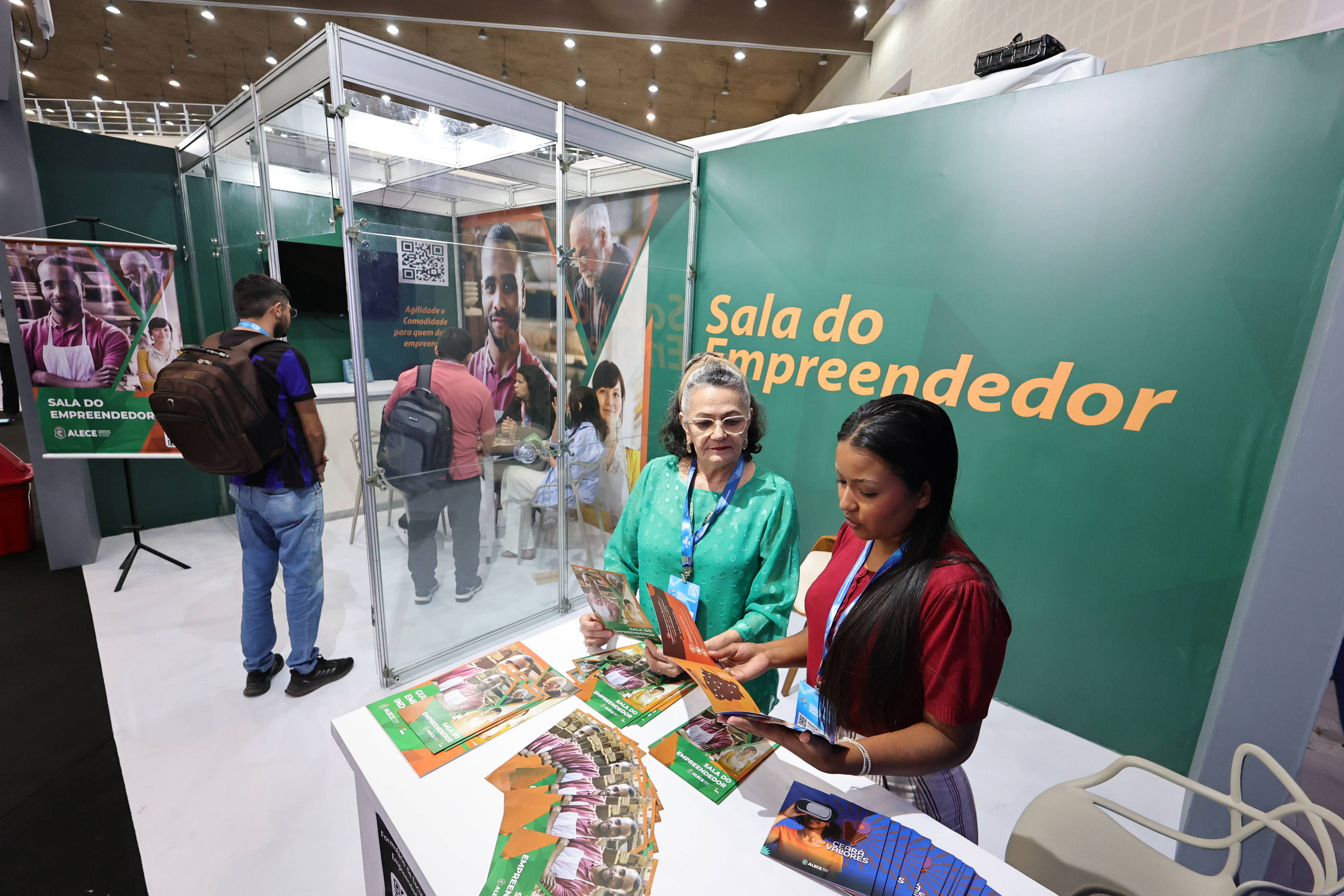 Sala do Empreendedor representa a Alece em Feira do Empreendedor do Sebrae