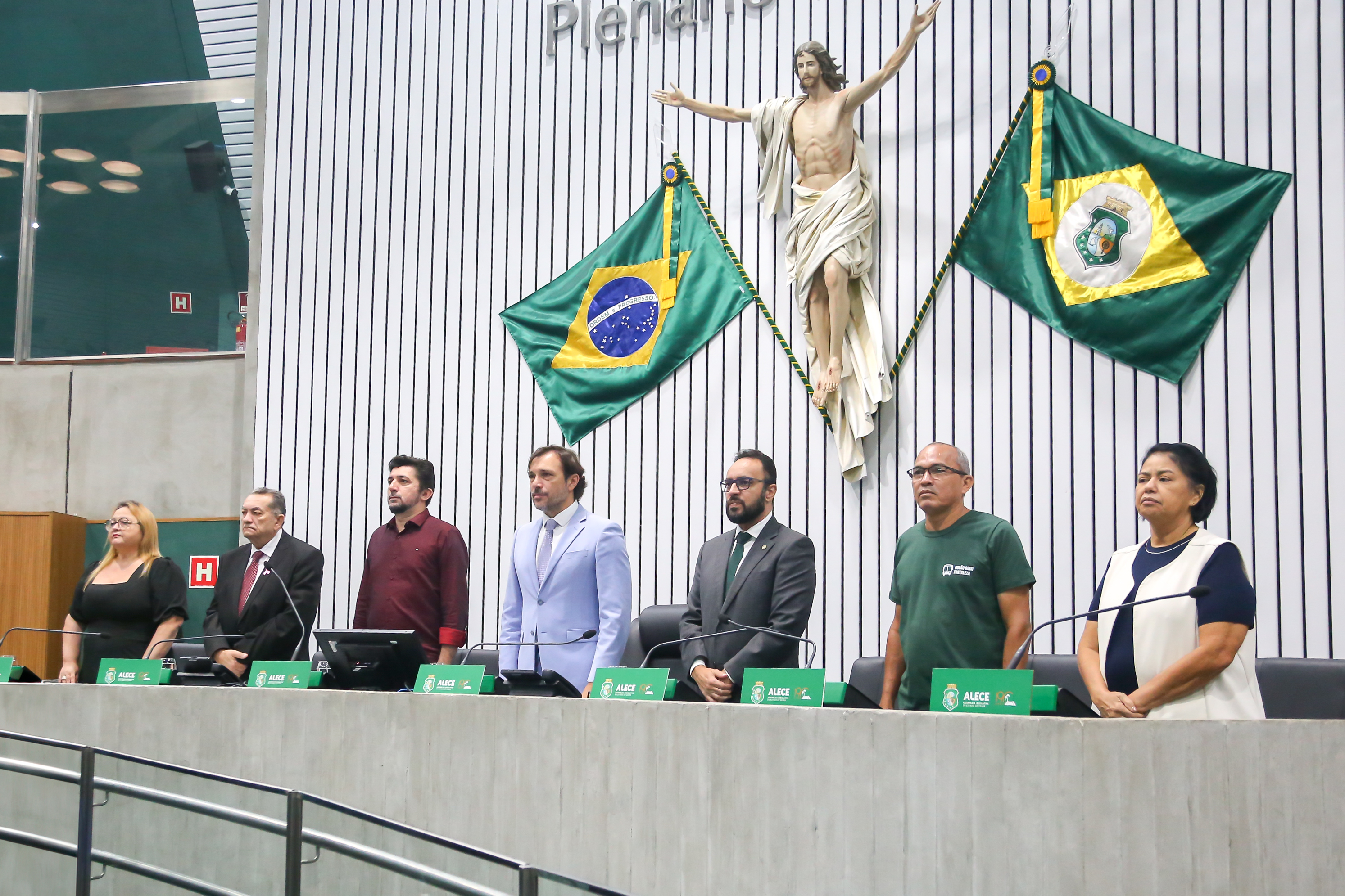 Sessão solene na Alece celebra 43 anos da Federação de Bairros e Favelas de Fortaleza
