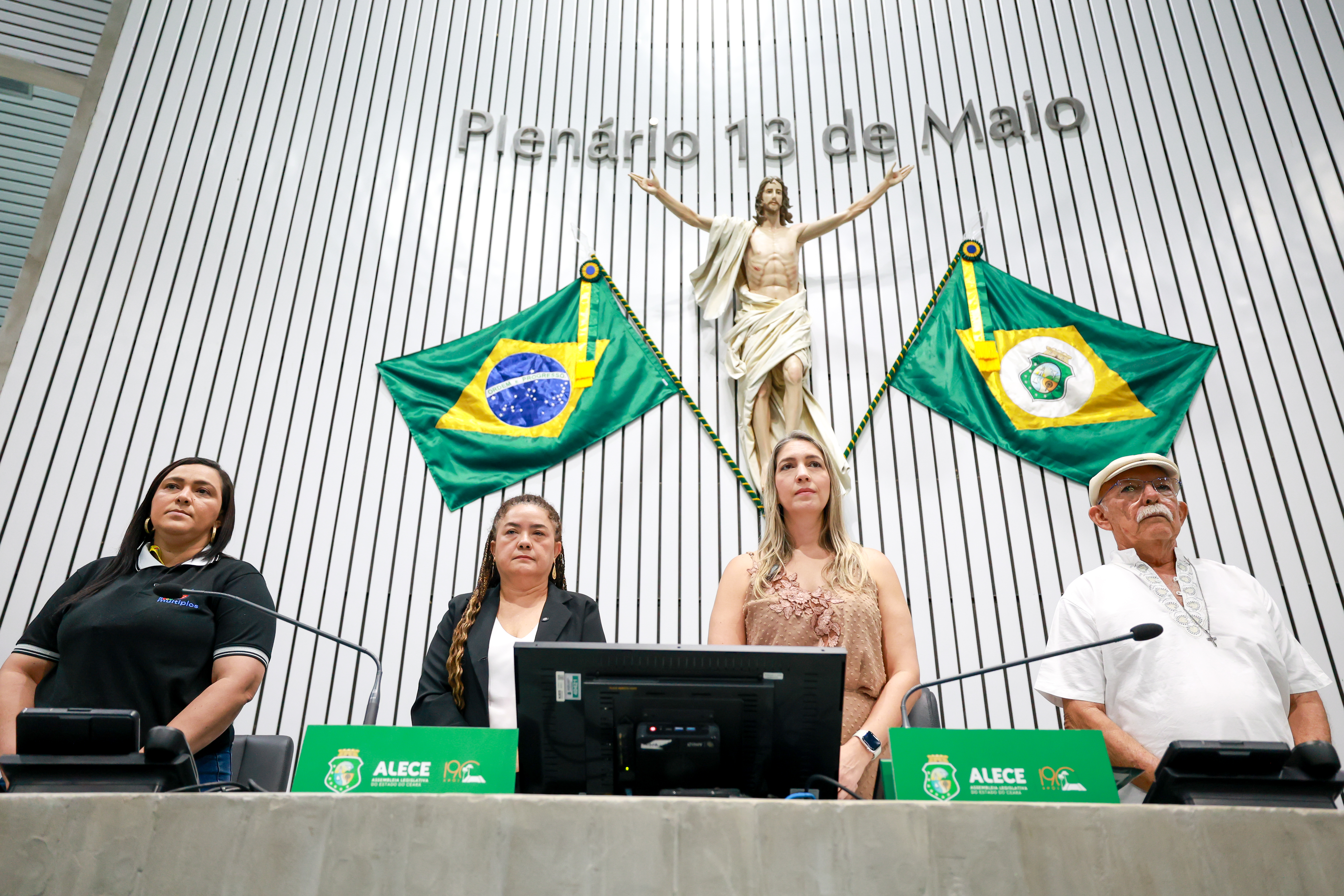História de 28 anos do bairro Curió é comemorada em sessão solene na Alece