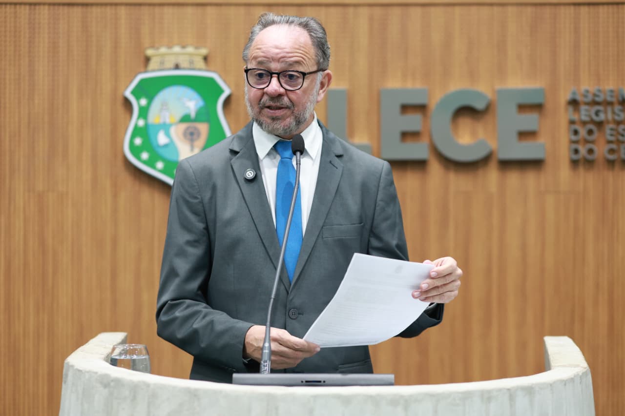 Deputado Acrísio Sena (PT)