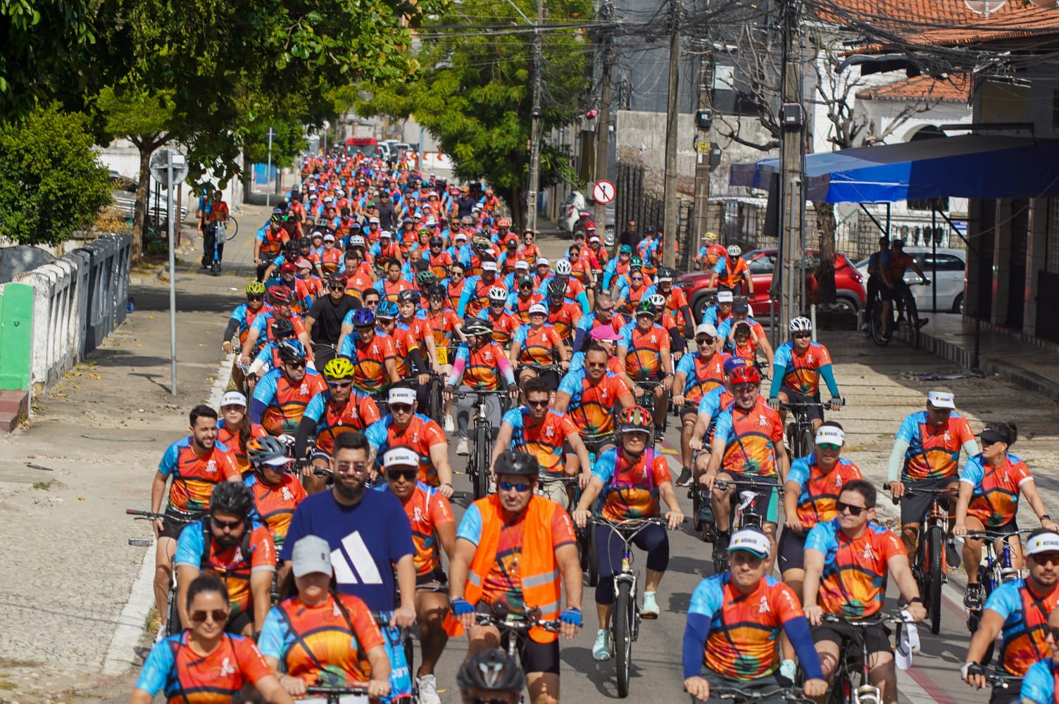 Alece Bike reúne servidores e parlamentares na abertura da Semana do Servidor