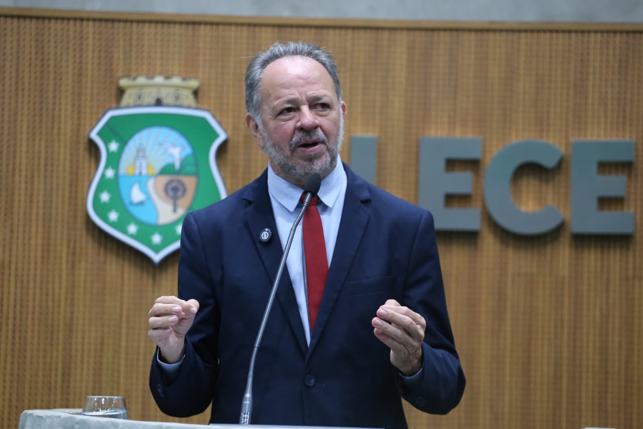 Deputado Acrísio Sena (PT)