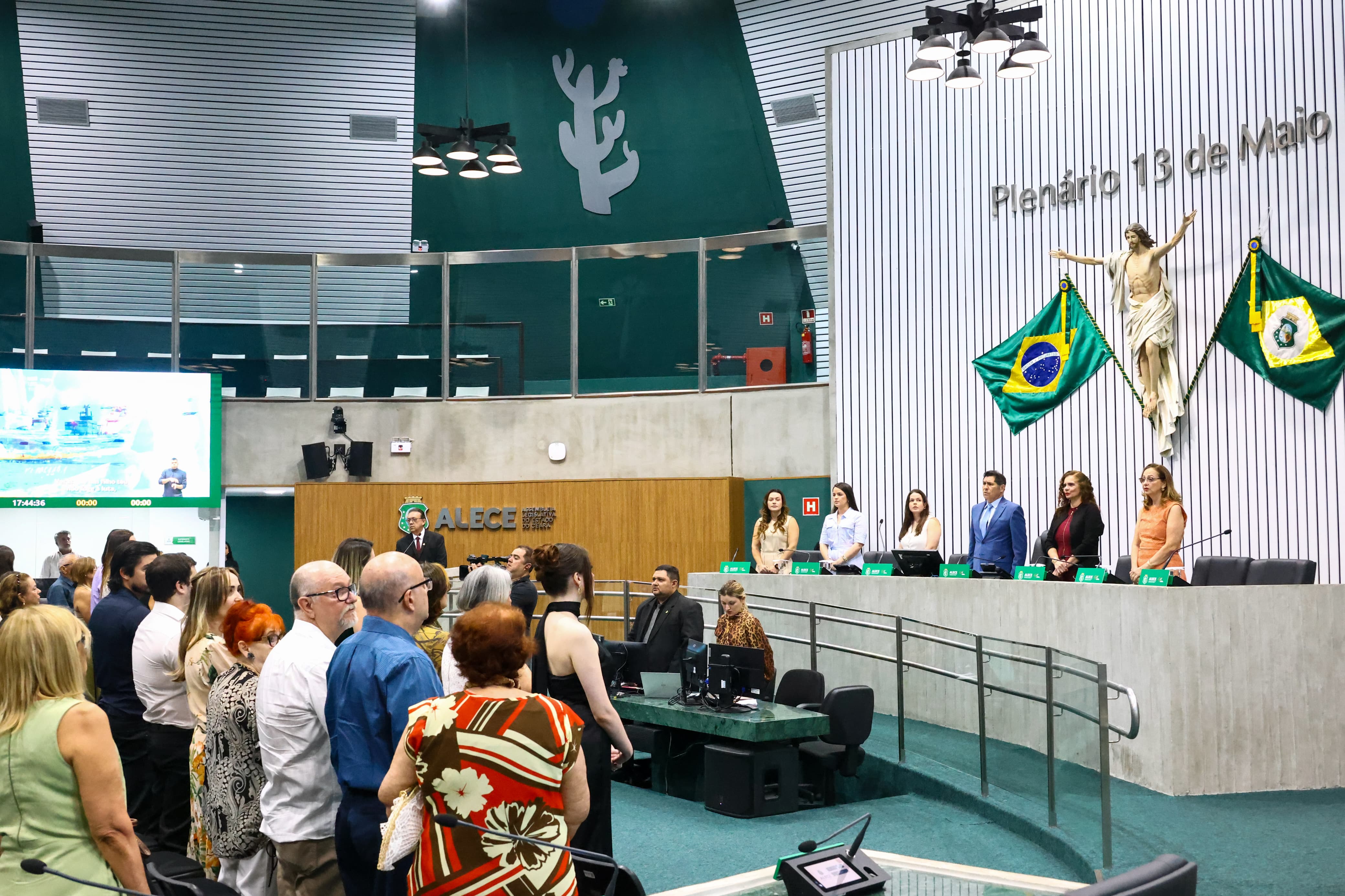 Solenidade em homenagem a cirurgiões-dentistas destaca a importância da valorização da categoria