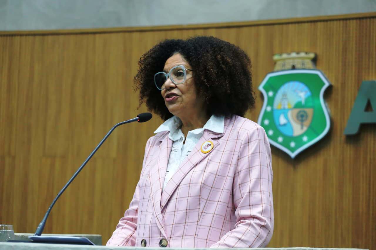 Deputada Professora Zuleide (Psol)