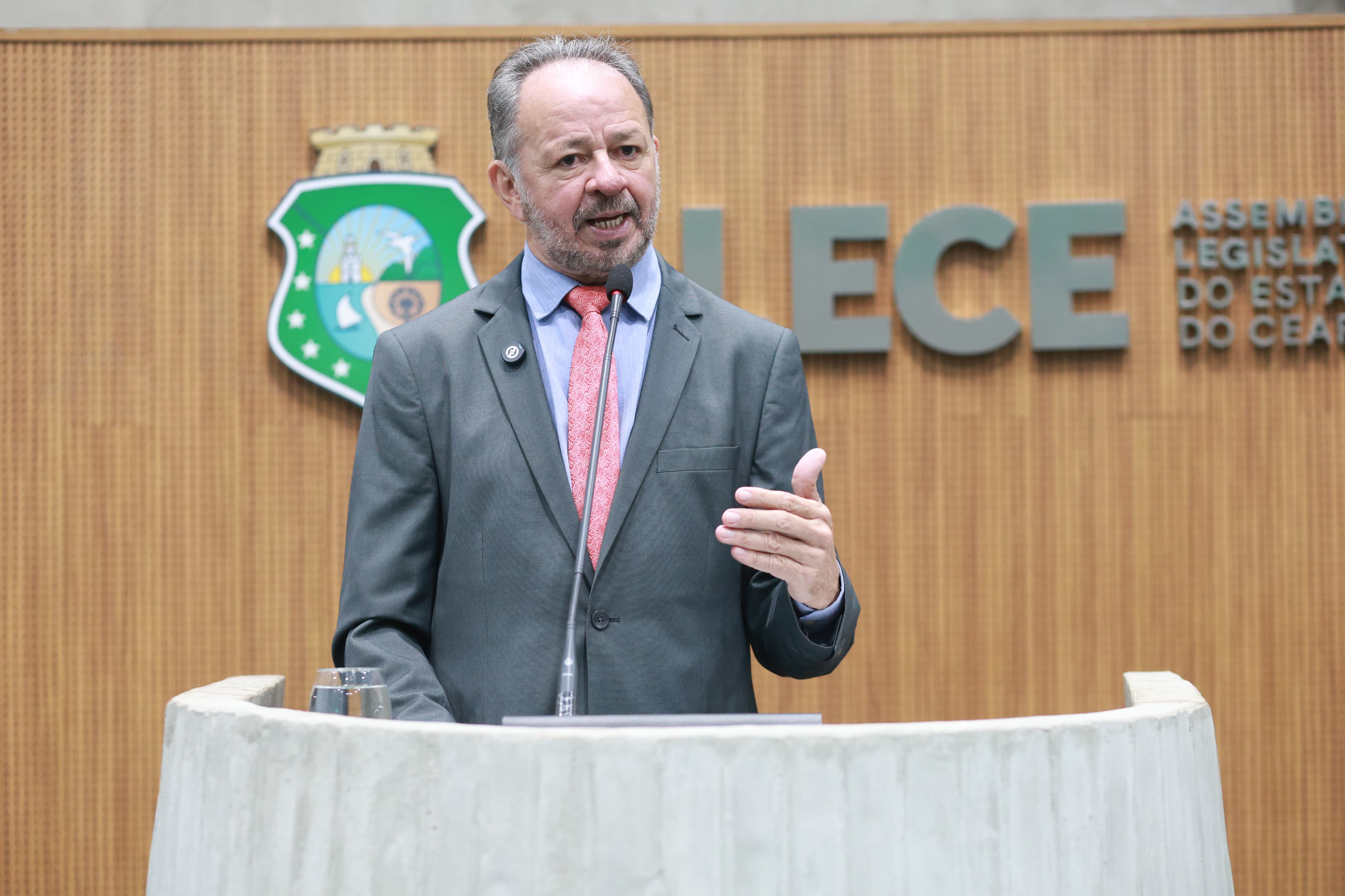 Deputado Acrísio Sena (PT)