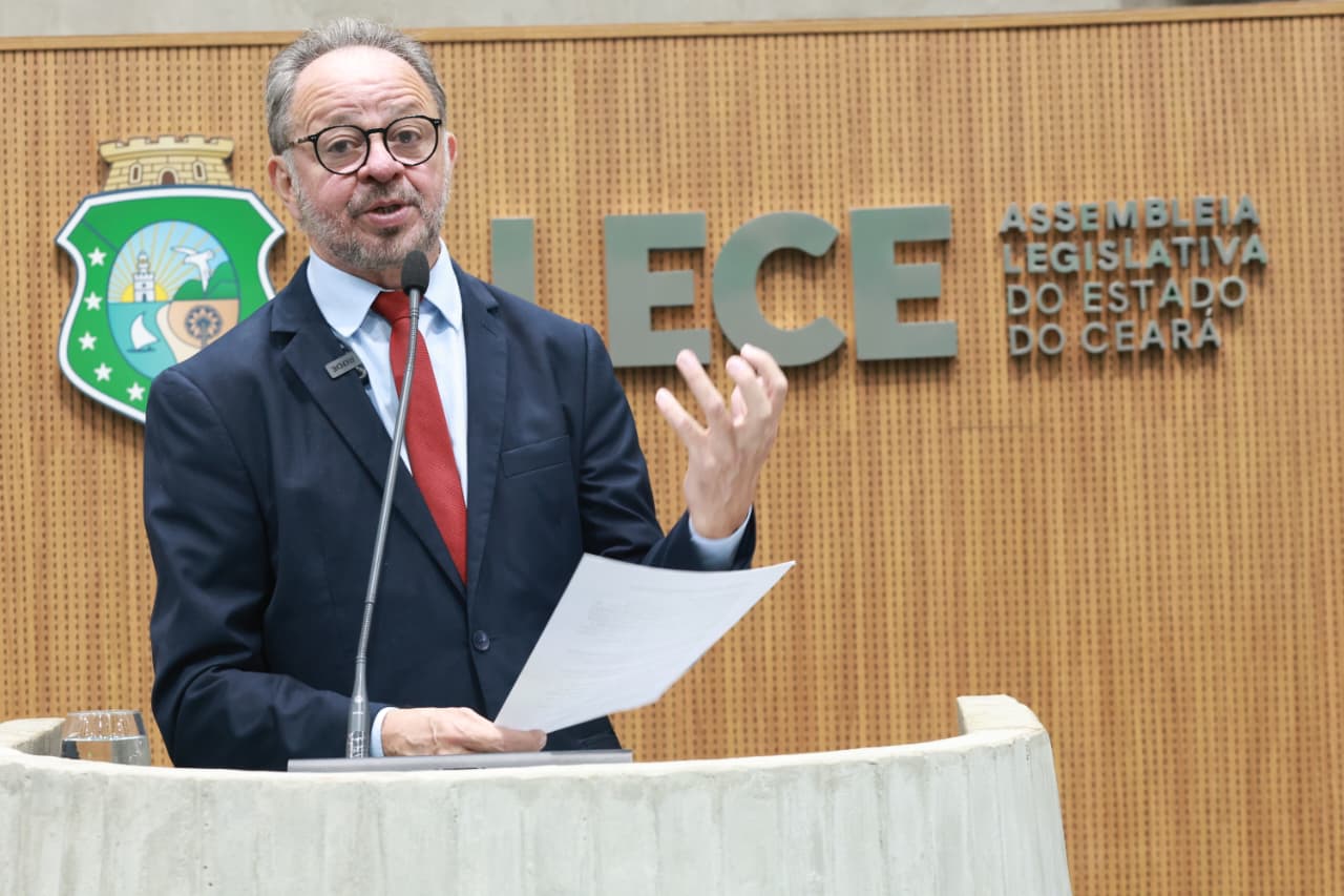 Deputado Acrísio Sena (PT)