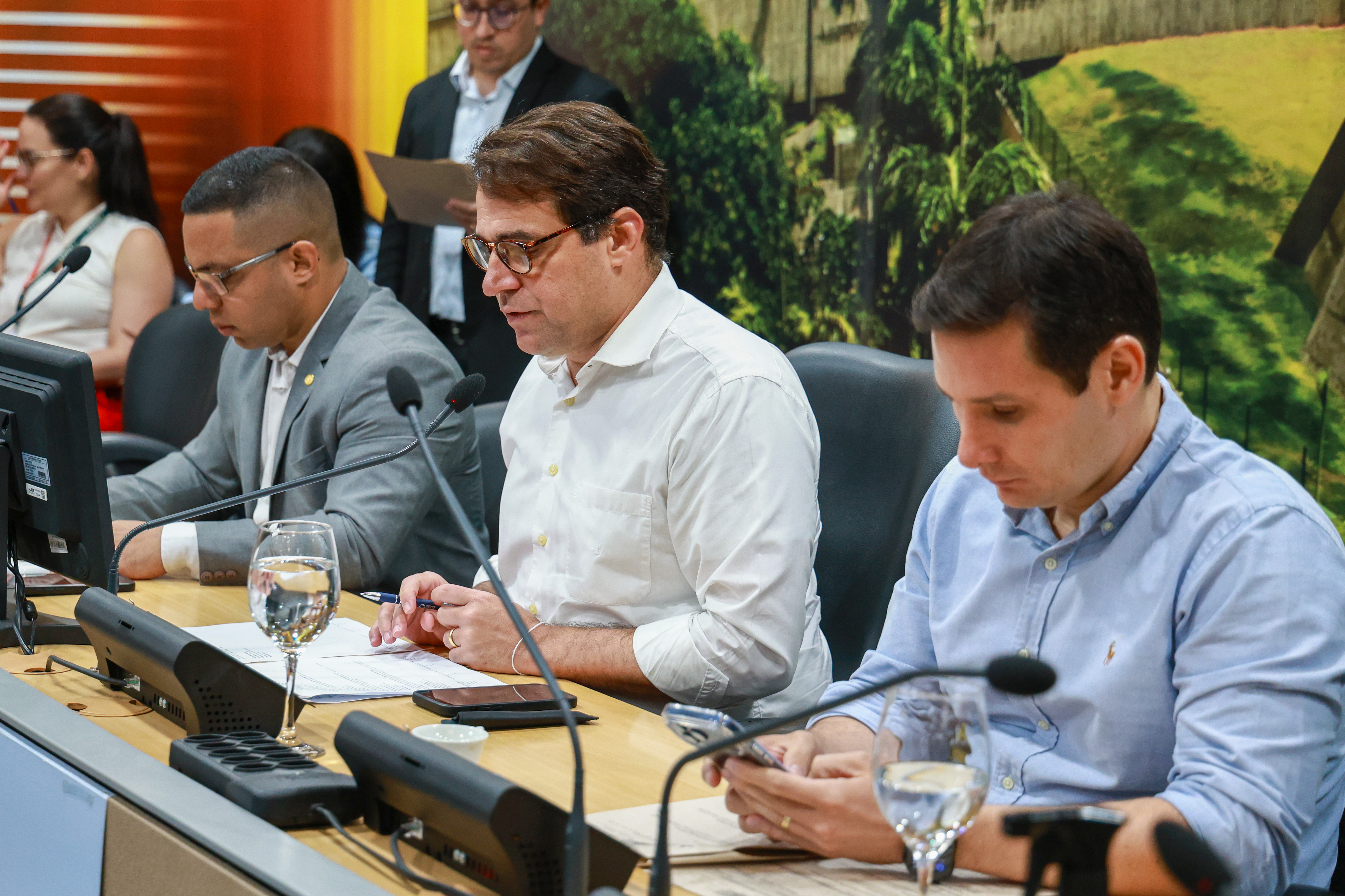 Reunião da CCJR ocorreu na tarde desta terça-feira (25/11)