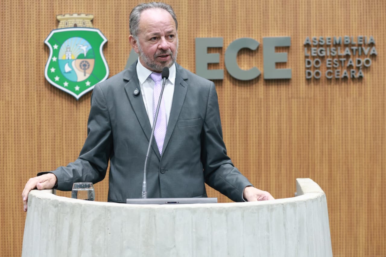 Deputado Acrísio Sena (PT)