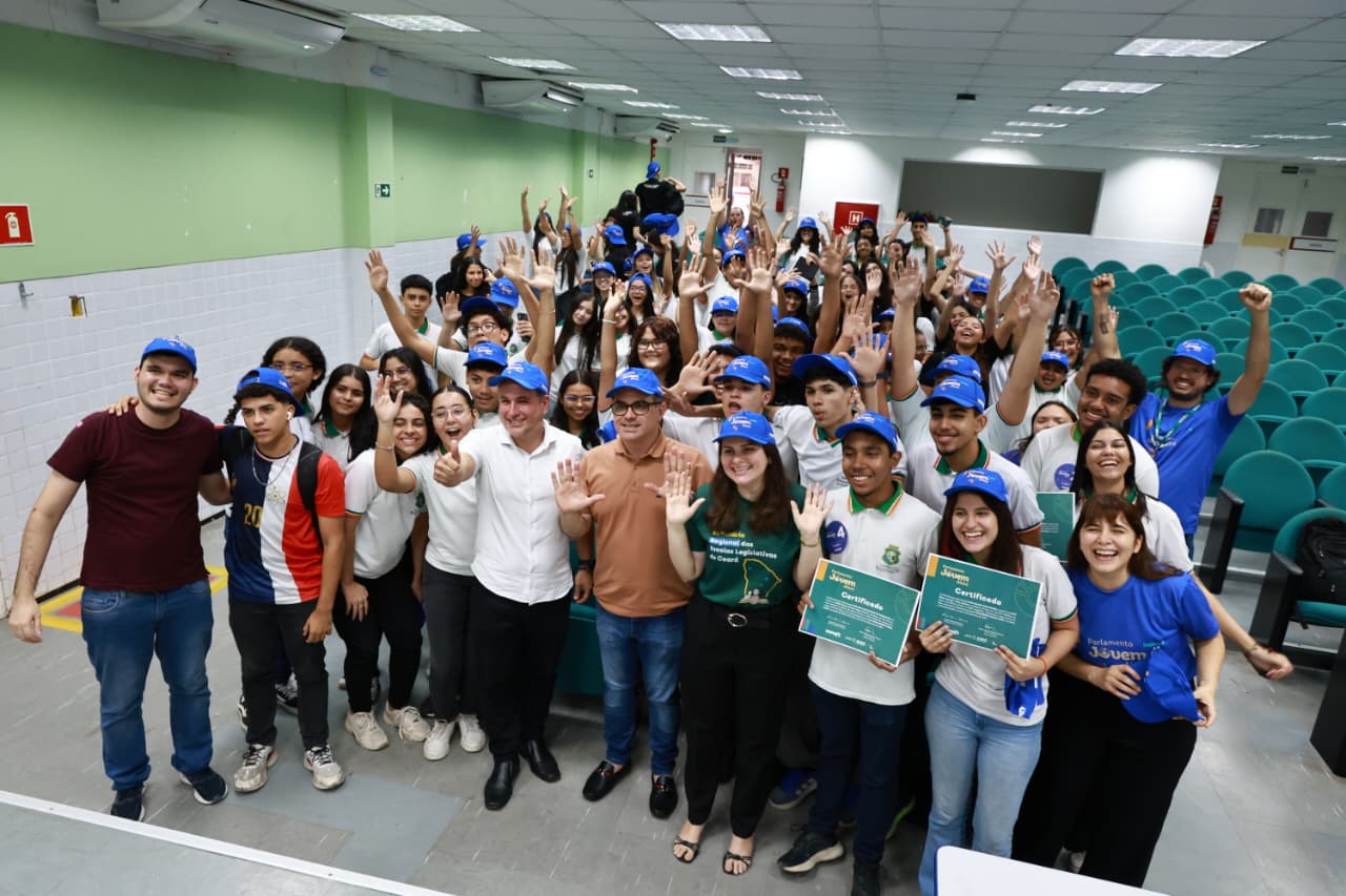 Parlamento Jovem elege dois estudantes de Maracanaú durante Seminário das Escolas Legislativas