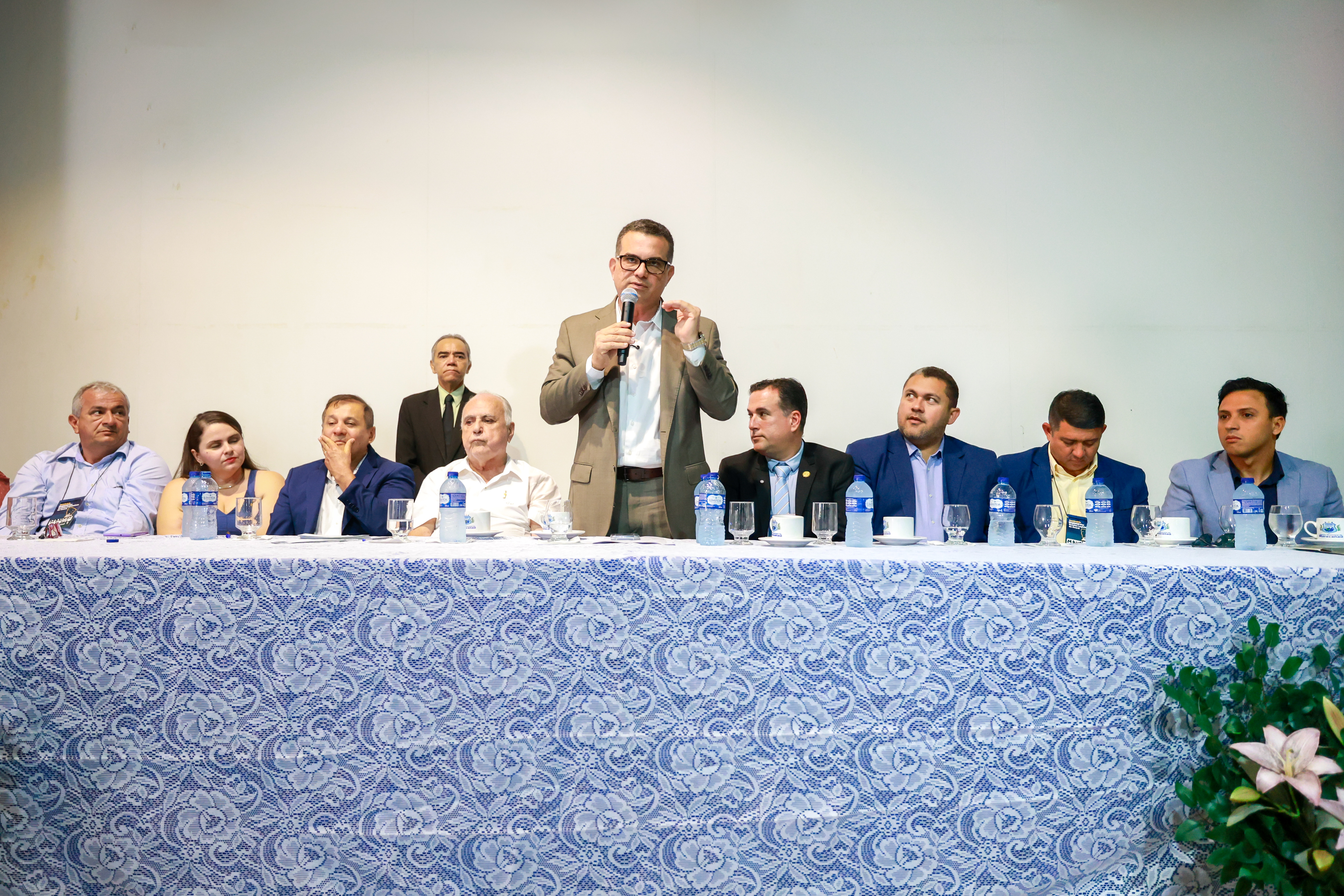 Presidente da Unipace, deputado Simão Pedro (PSD), destaca que capacitações alcançaram mais de mil servidores e agentes públicos