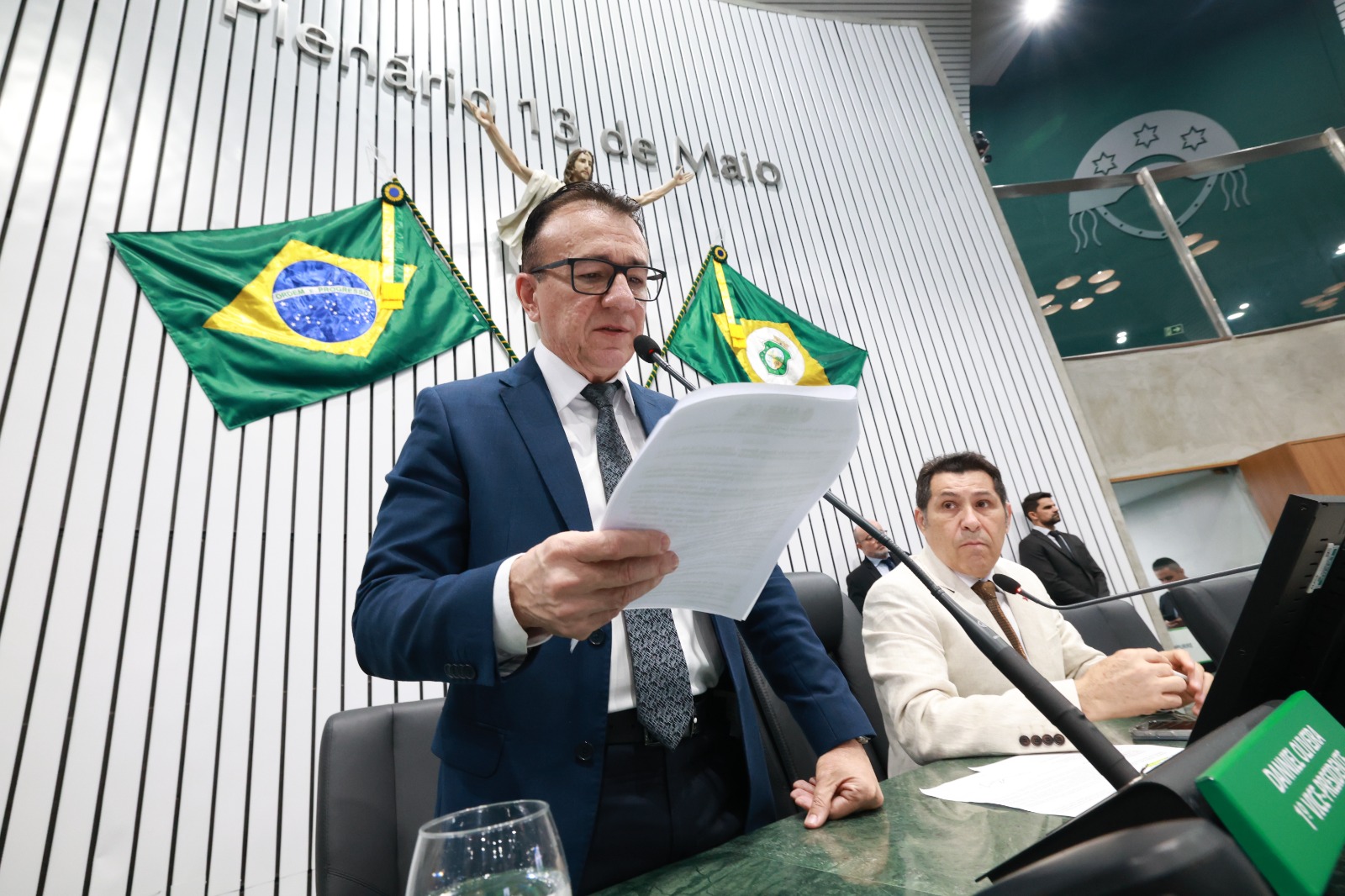 A leitura dos projetos foi realizada pelo deputado David Durand (Republicanos)