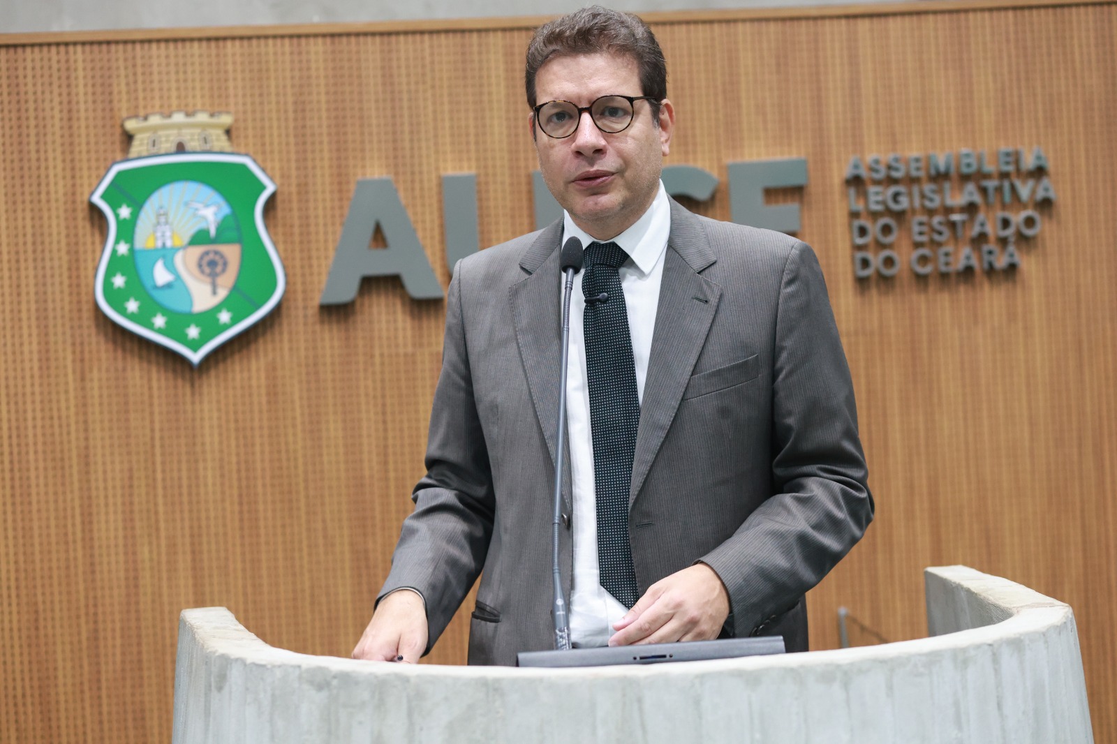 Deputado Renato Roseno (Psol)