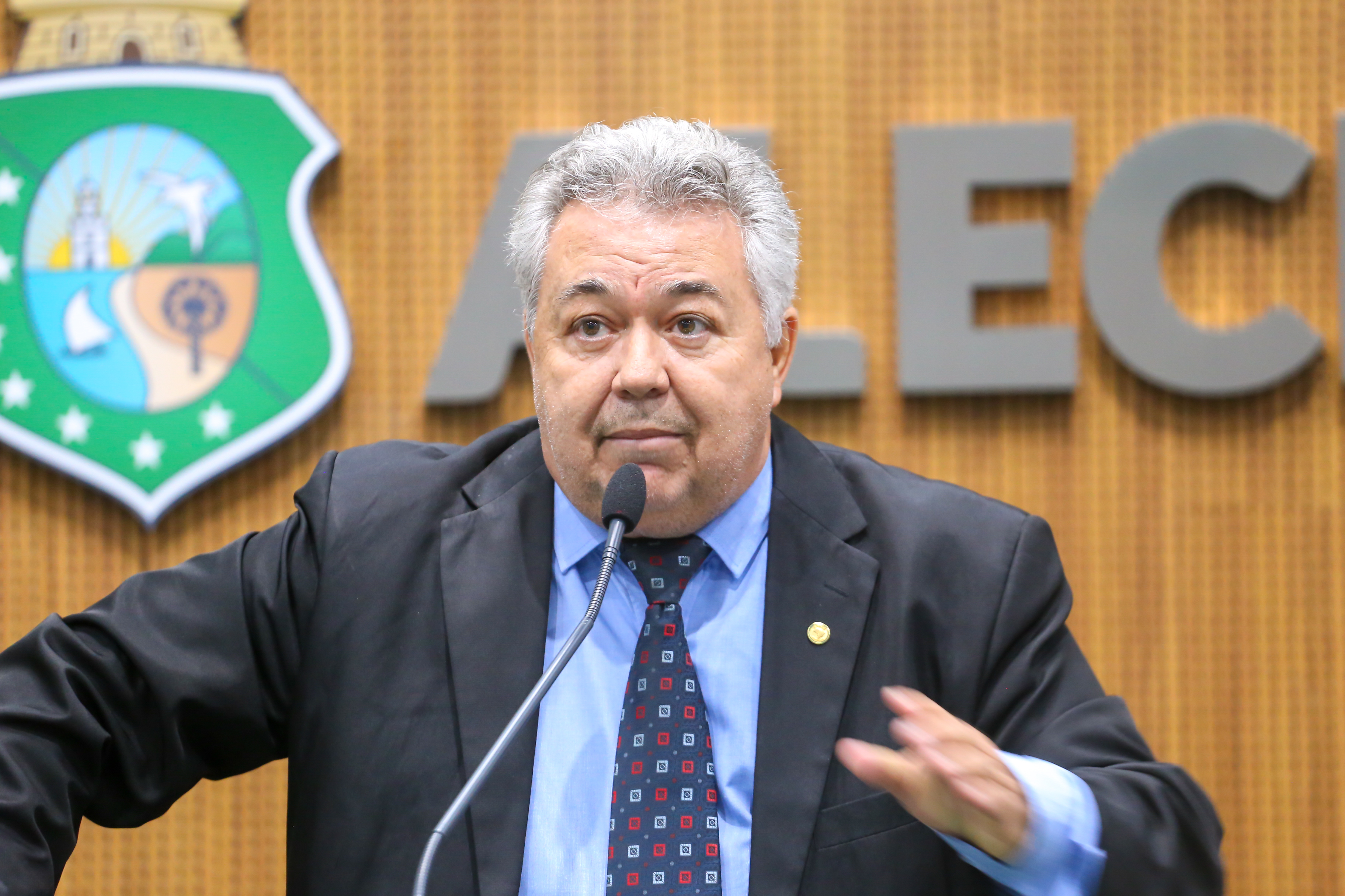 Tomaz Holanda toma posse na Alece na vaga de Stuart Castro, que se licencia