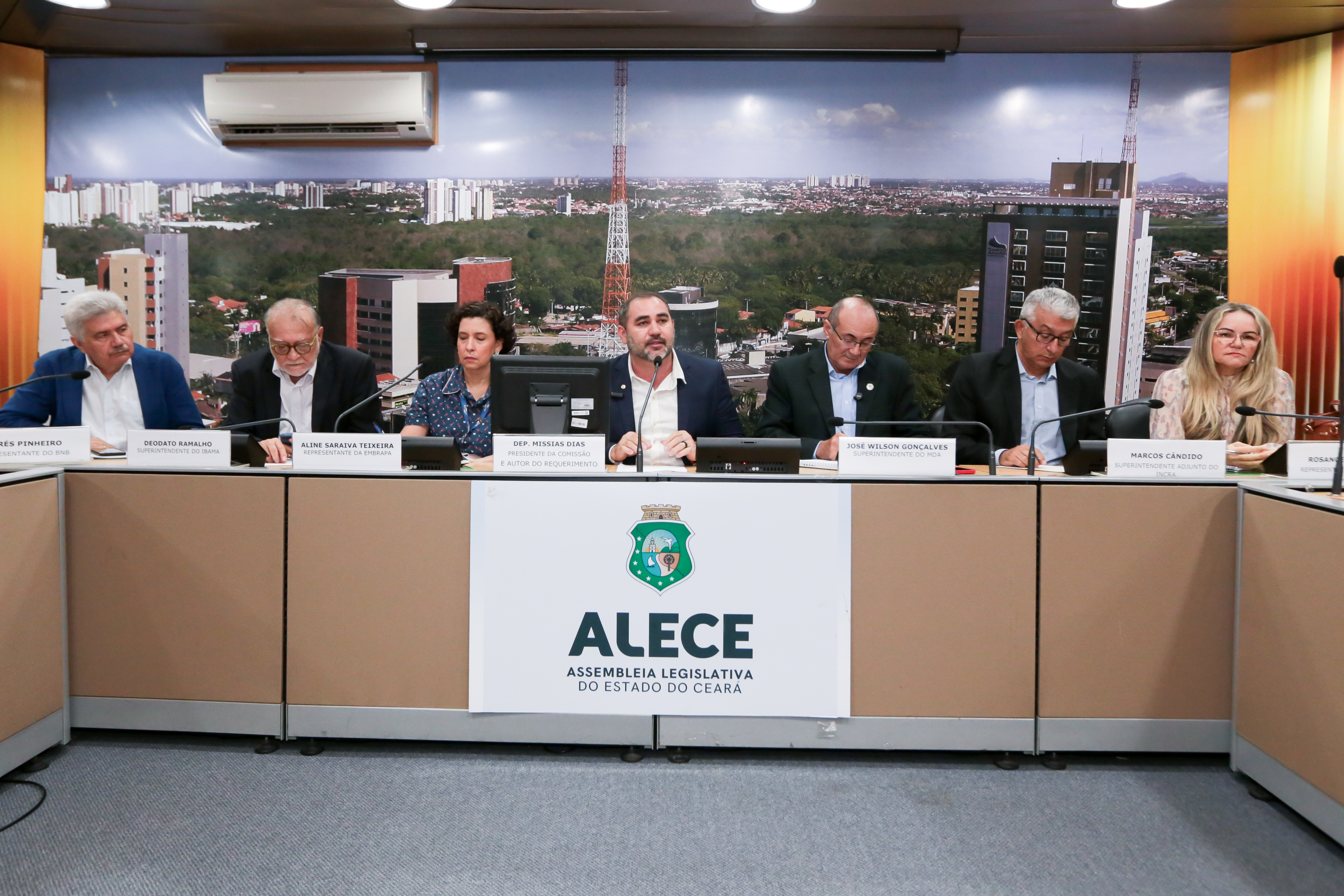 Audiência na Alece debate políticas públicas e desafios de extrativistas e produtores da carnaúba