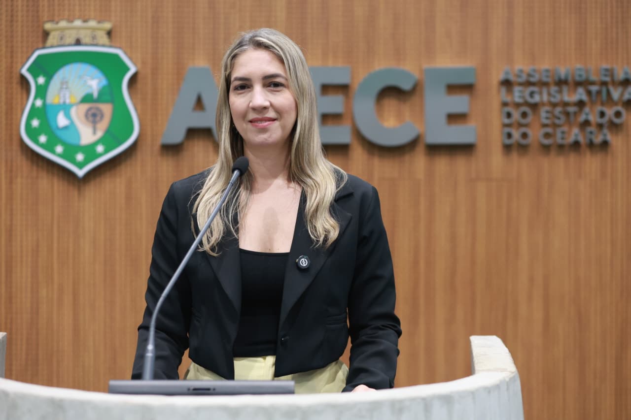 Deputada Larissa Gaspar (PT)