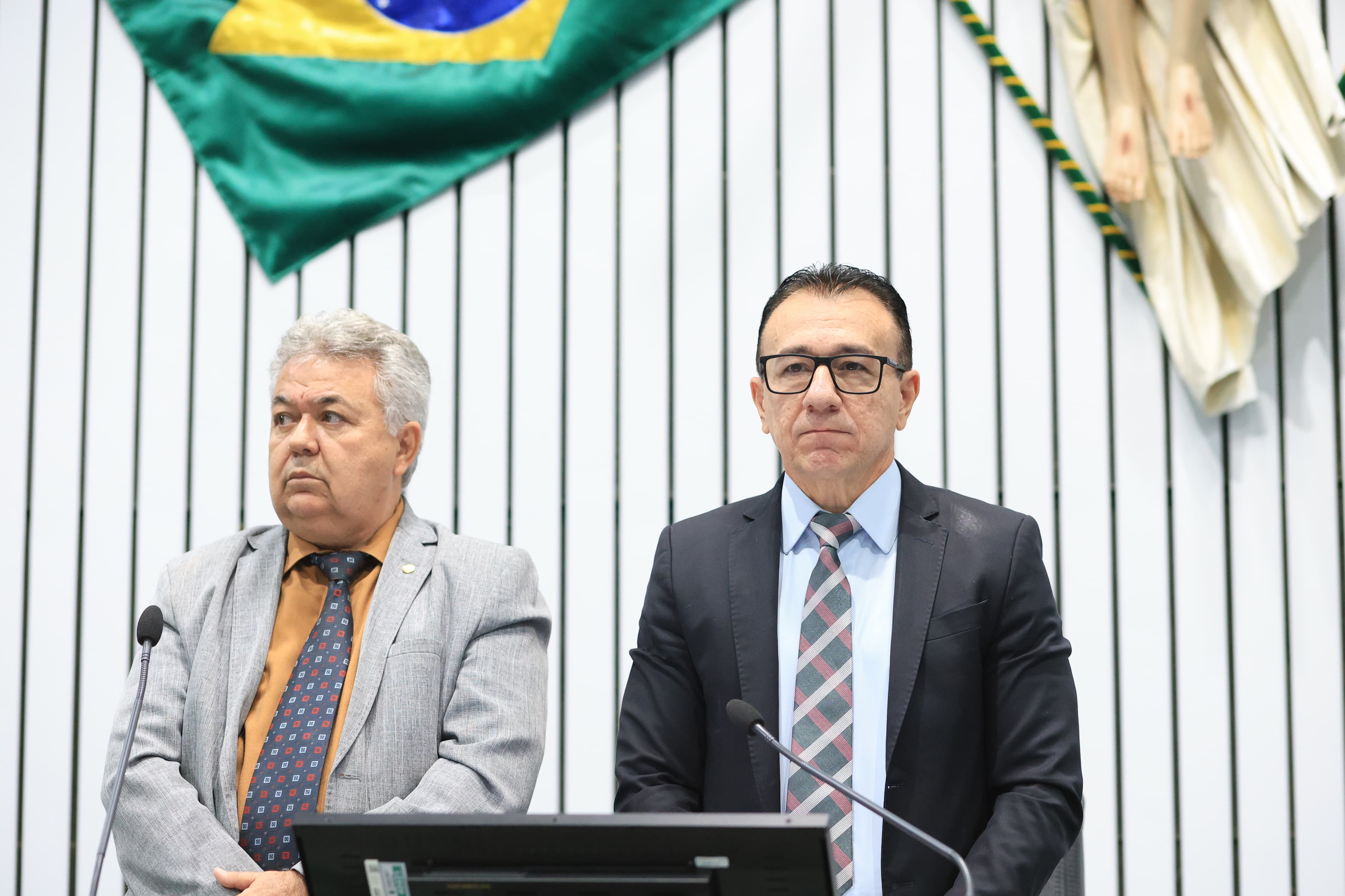 Alece levanta sessão por morte do ex-deputado Francisco José Ramos Gomes