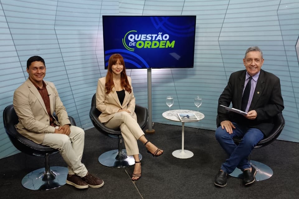 Questão de Ordem destaca os 30 anos da Revista Plenário Alece