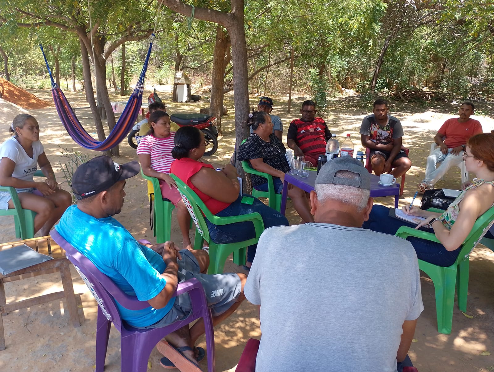 Registro de visitad do Escritório Frei Tito aos moradores para prestar atendimento