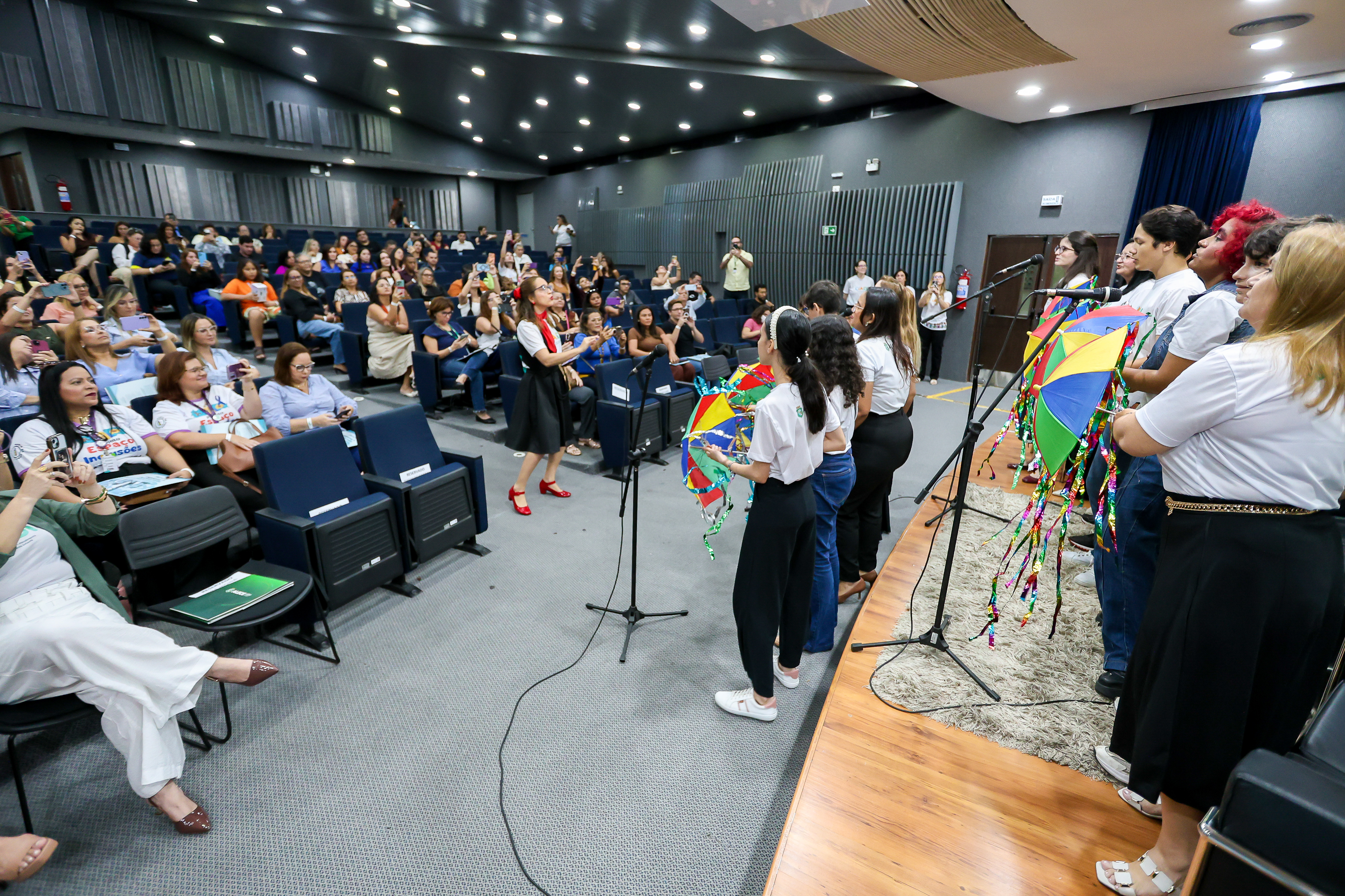 Seminário contou com apresentação artística de crianças e jovens atendidos pelo Ciadi