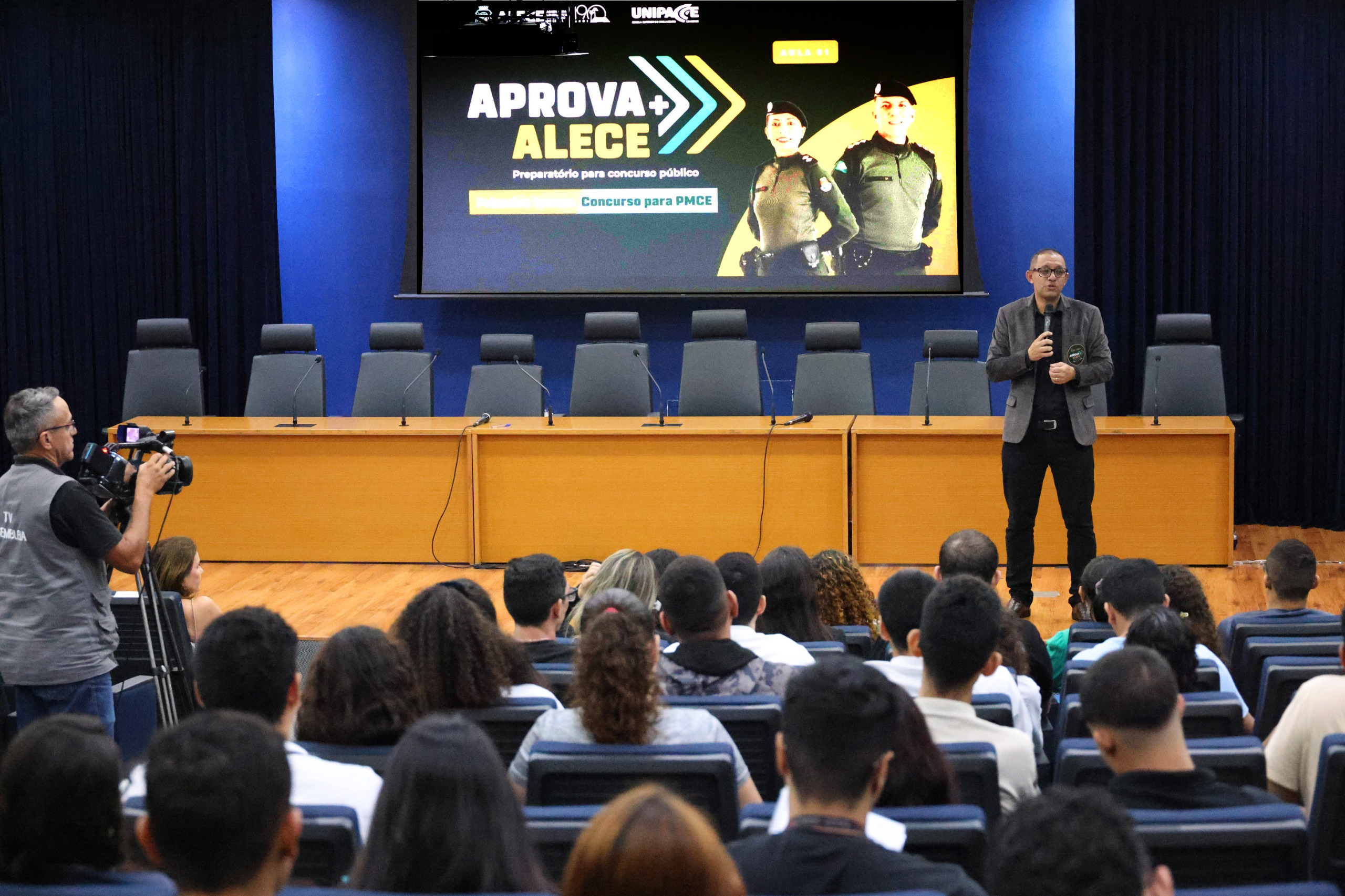 Alece amplia vagas de curso preparatório gratuito para concursos de carreiras jurídicas de nível médio