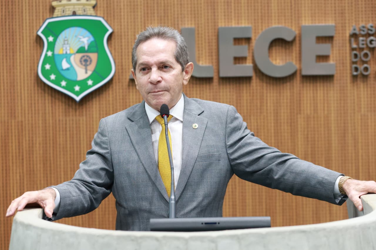 Heitor Férrer demonstra preocupação com situação fiscal do Ceará