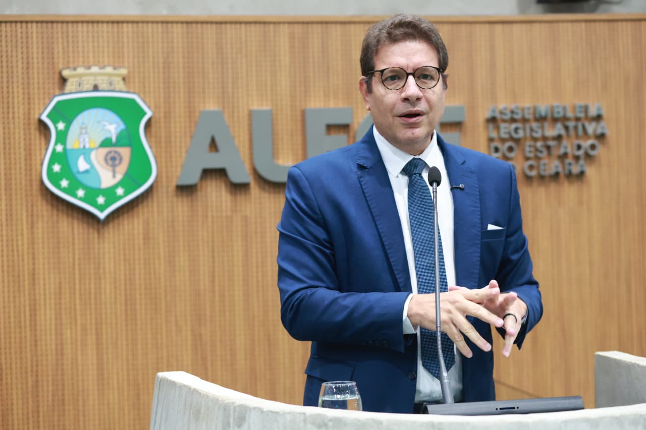 Deputado Renato Roseno (Psol)