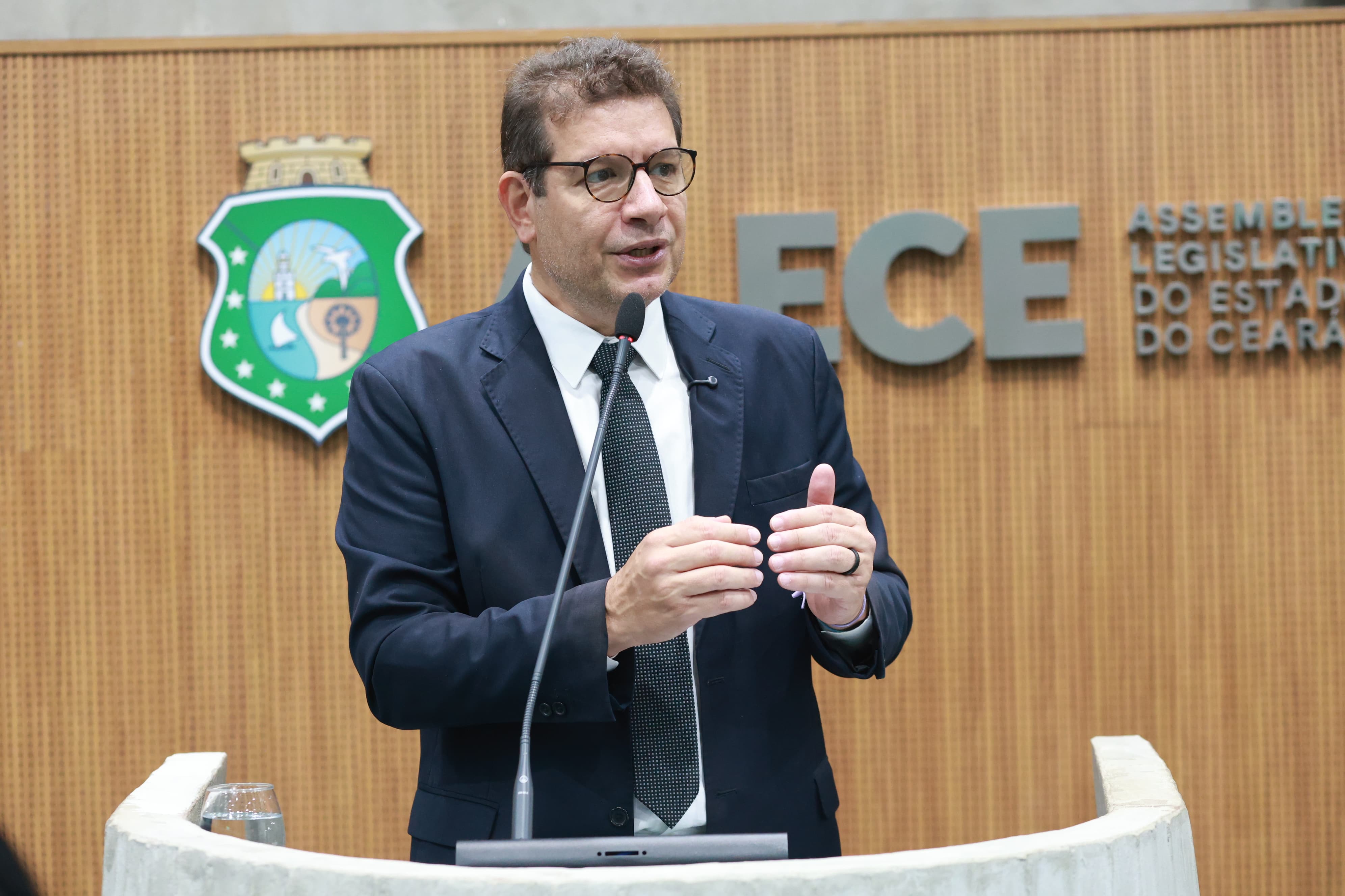 Deputado Renato Roseno (Psol)