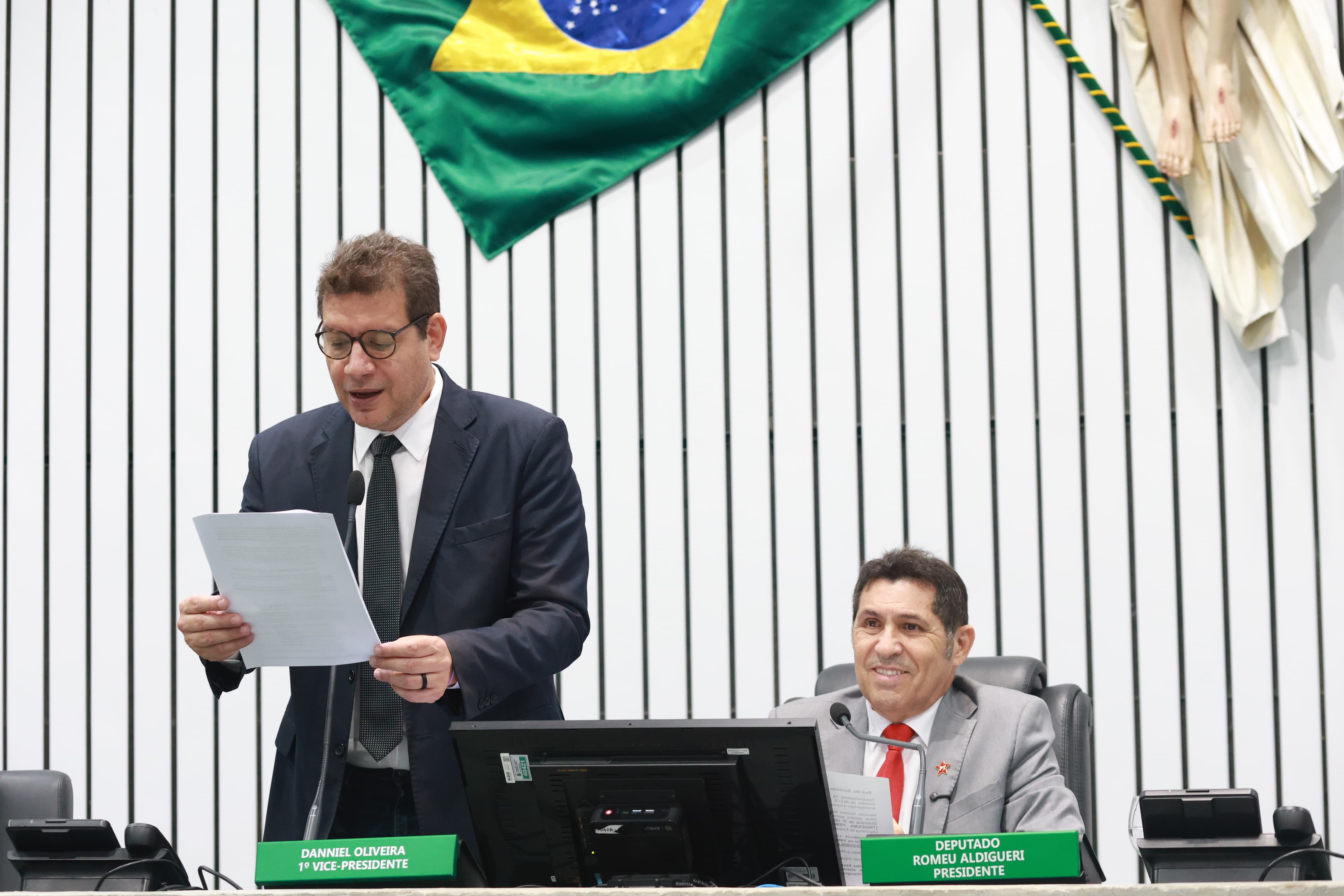A leitura das matérias foi realizada pelo deputado Renato Roseno (Psol)